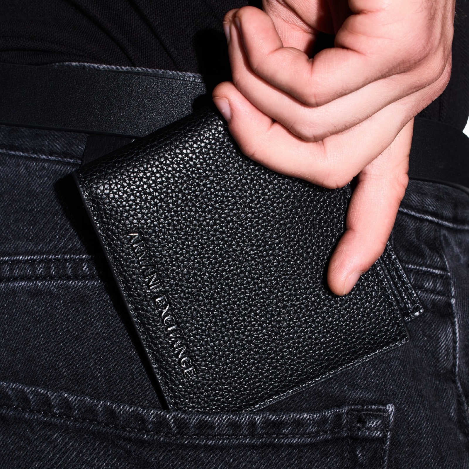 Мъжки портфейл Armani Exchange Men Wallet XM000167 AF26663 UC001 Model View