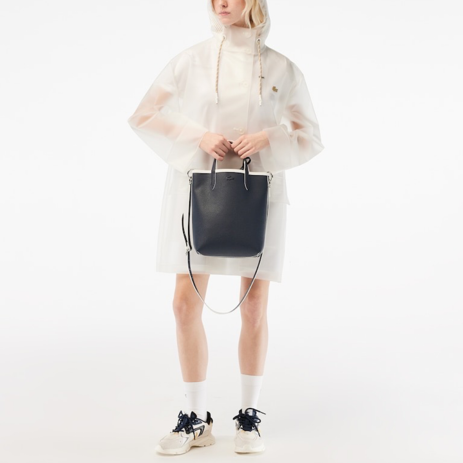 Дамска чанта Lacoste Women Reversible Tote and Pouch Bag NF2991AA Model View