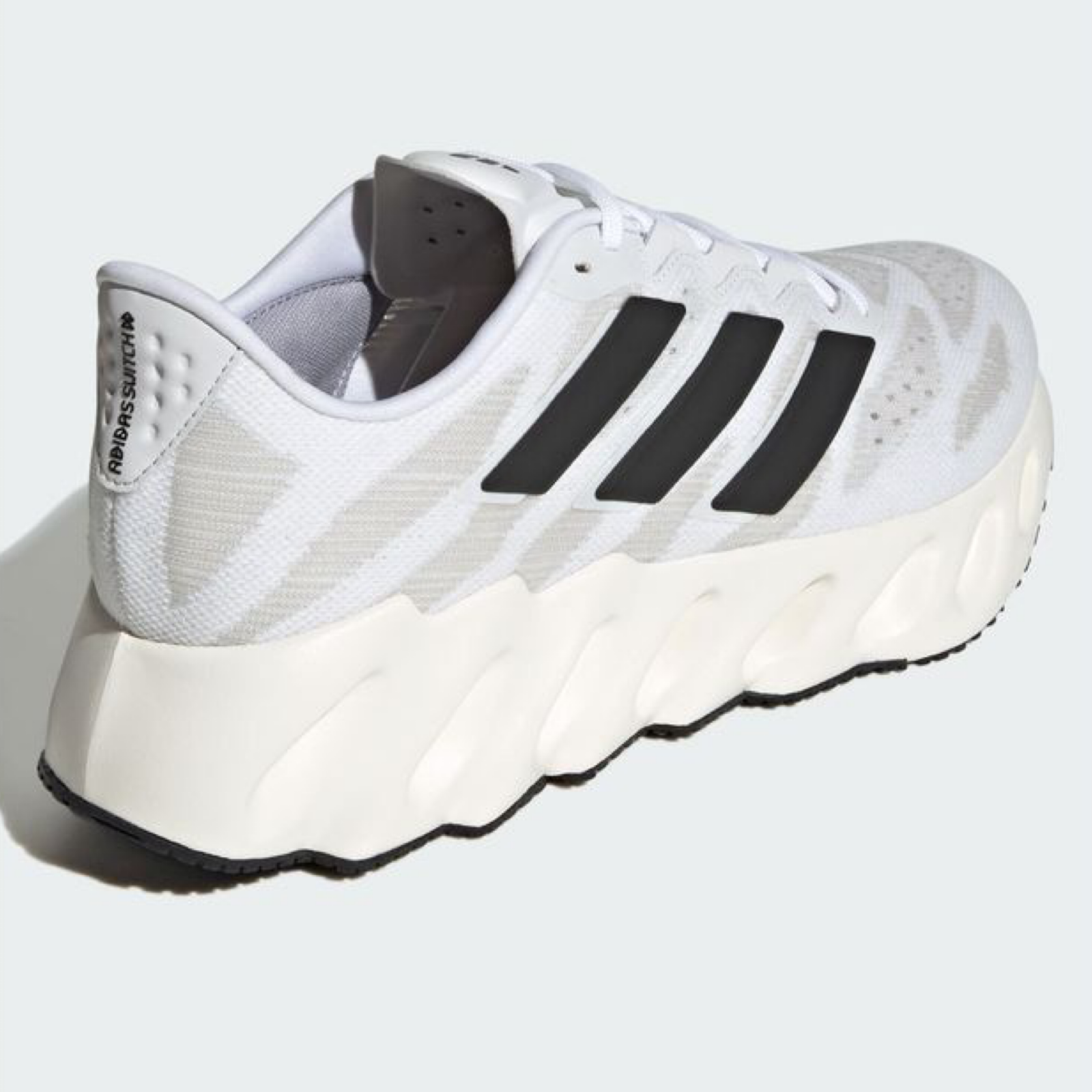 Мъжки маратонки Adidas Switch FWD ID1781 Sneakers Heel View