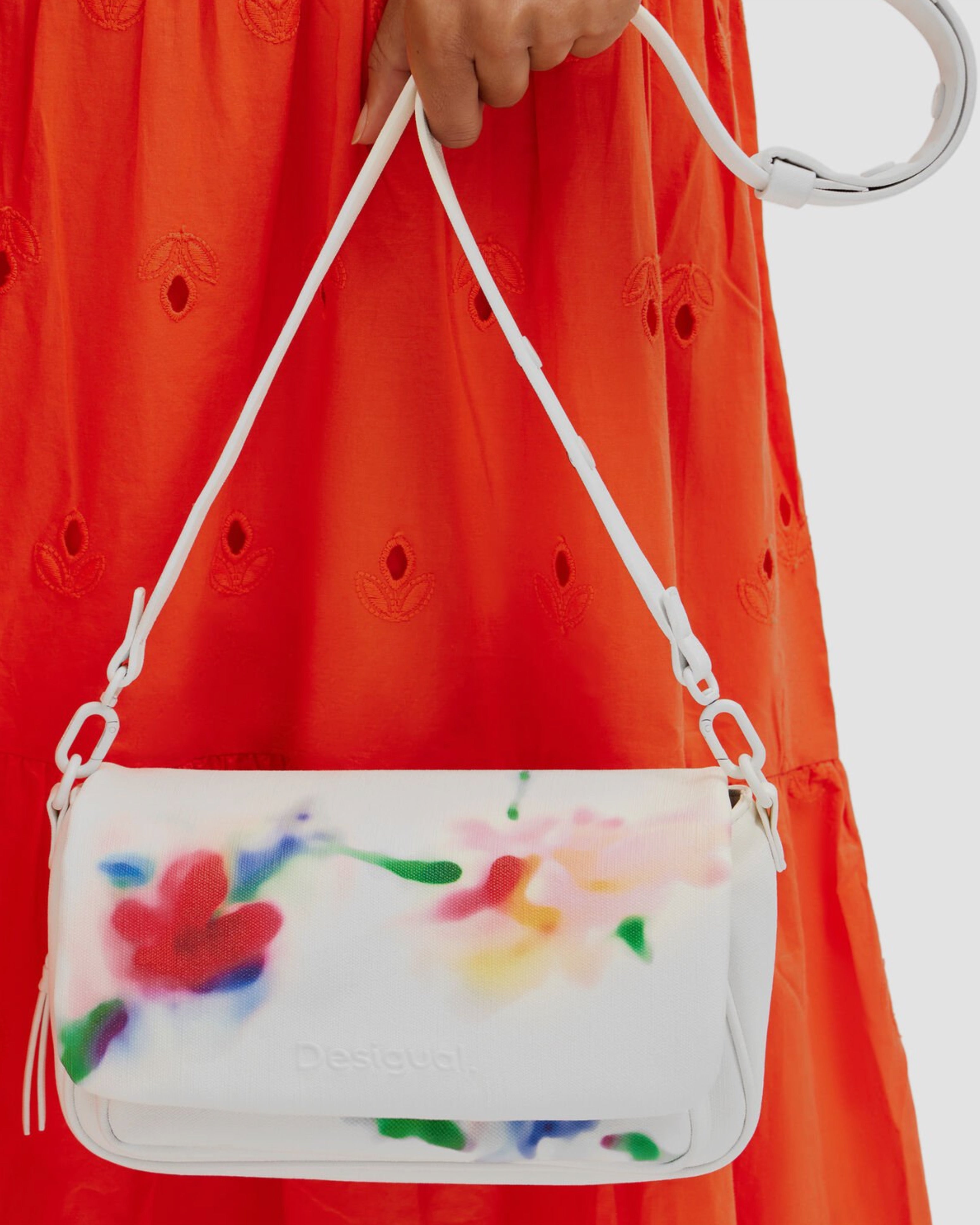 Дамска чанта за рамо Women’s watercolor flowers shoulder bag Desigual 24SAXP63 1021U