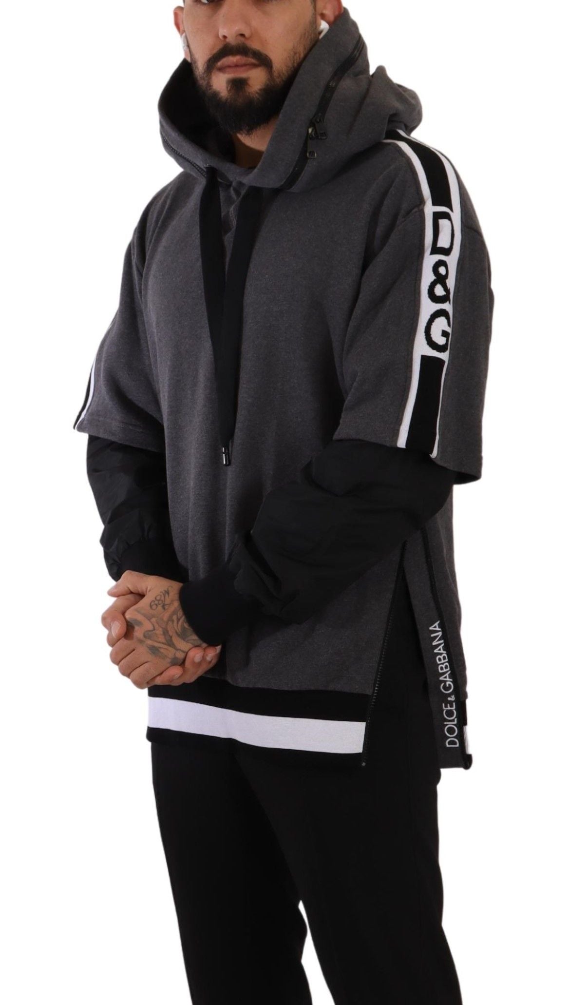 Dolce & Gabbana елегантен пуловер с качулка в черно и сиво