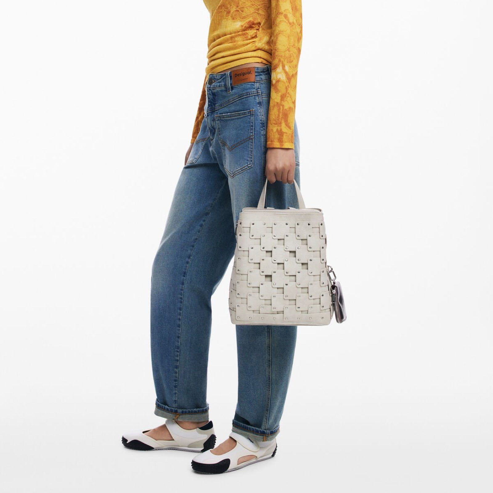 Дамска бяла раница Desigual Women Rucksack 25WAKP40 6006U Hand View