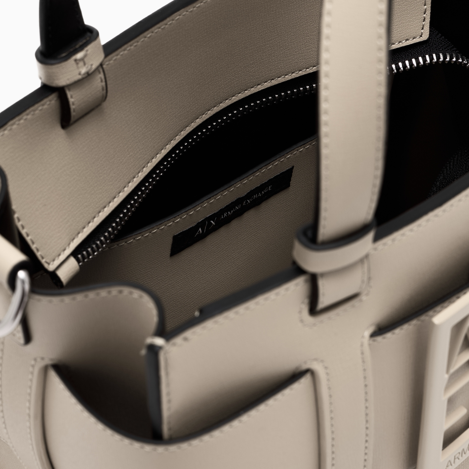 Дамска бежова чанта Armani Exchange Women Handbag 942690 0A874 U1092 Inside View