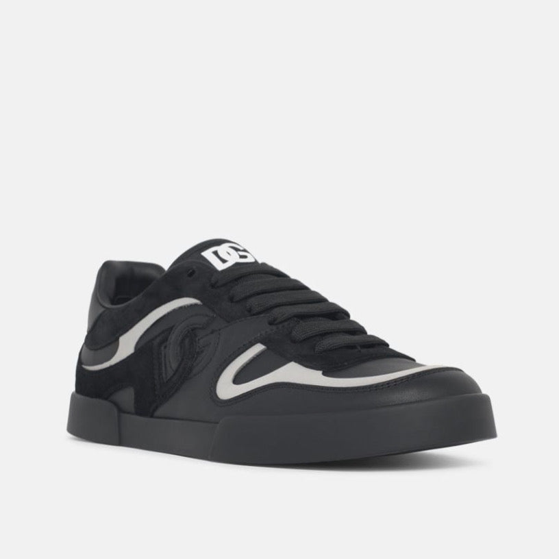 CS2477 A0867 8B956 Dolce & Gabbana Black Calf Leather Bos Taurus Sneakers Medial view