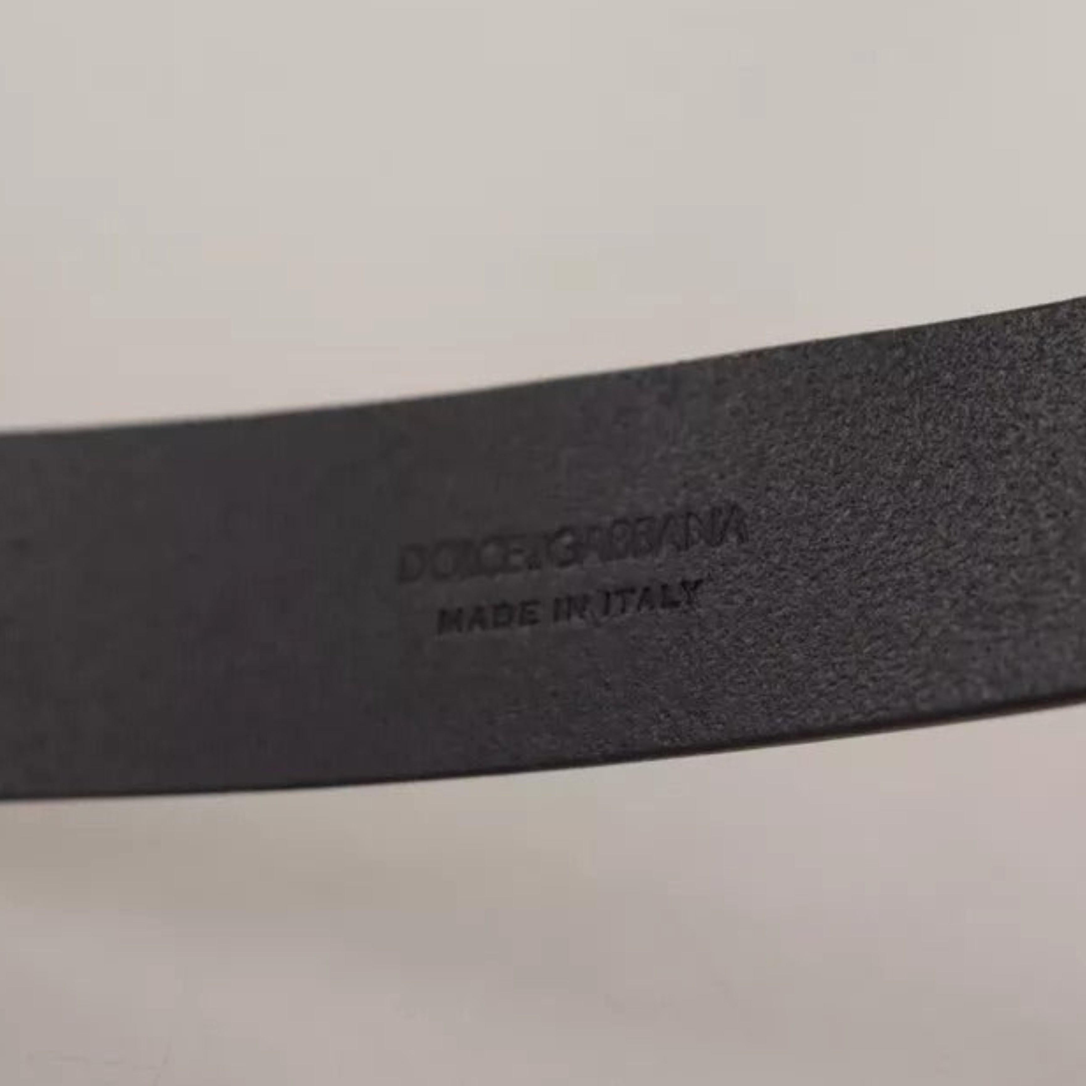 Мъжки колан от естествена кожа Dolce & Gabbana Men’s Black Calf Leather Logo Engraved Metal Buckle Belt