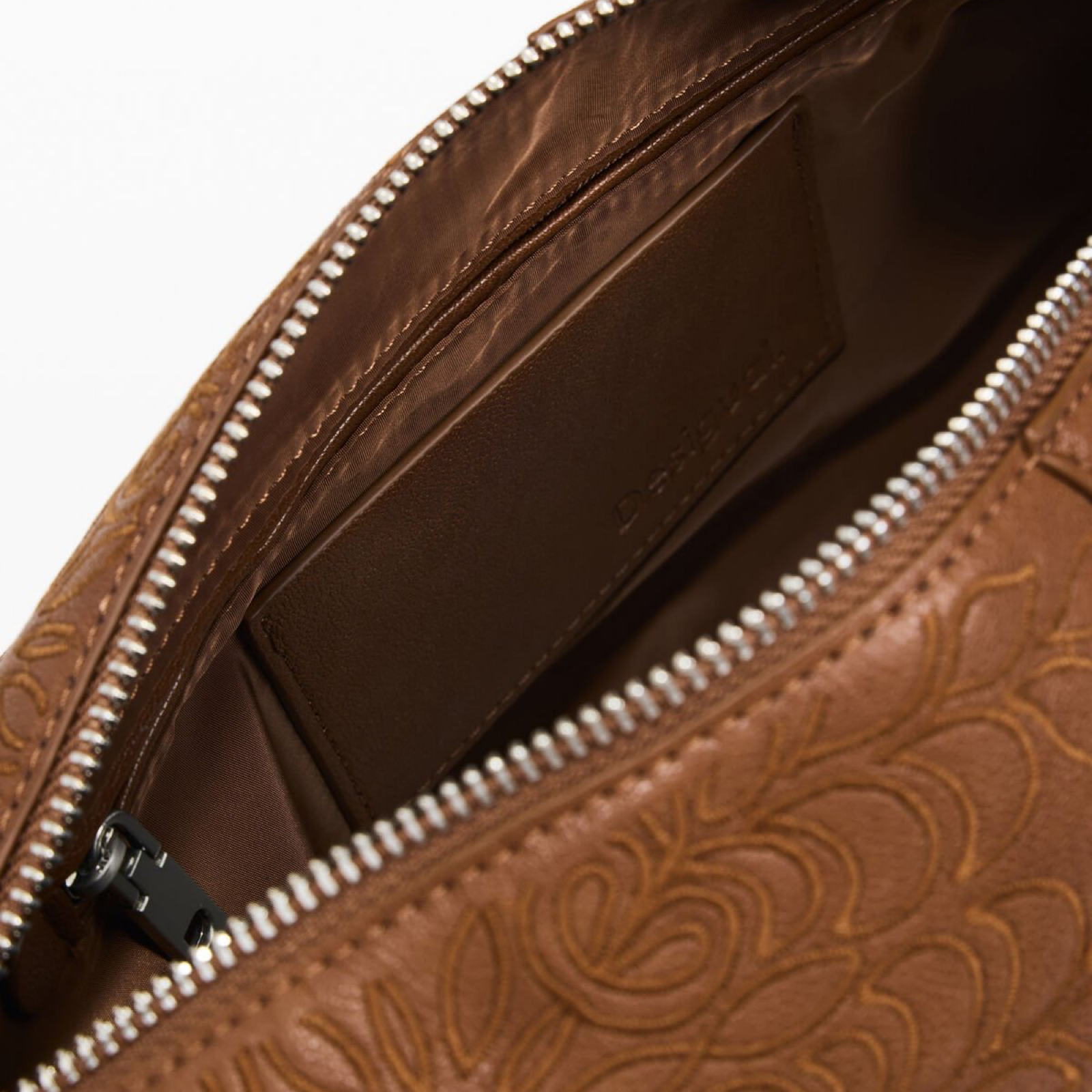 Дамска кафява чанта Desigual Women Handbag 26SAXPB6 6011U Inside View