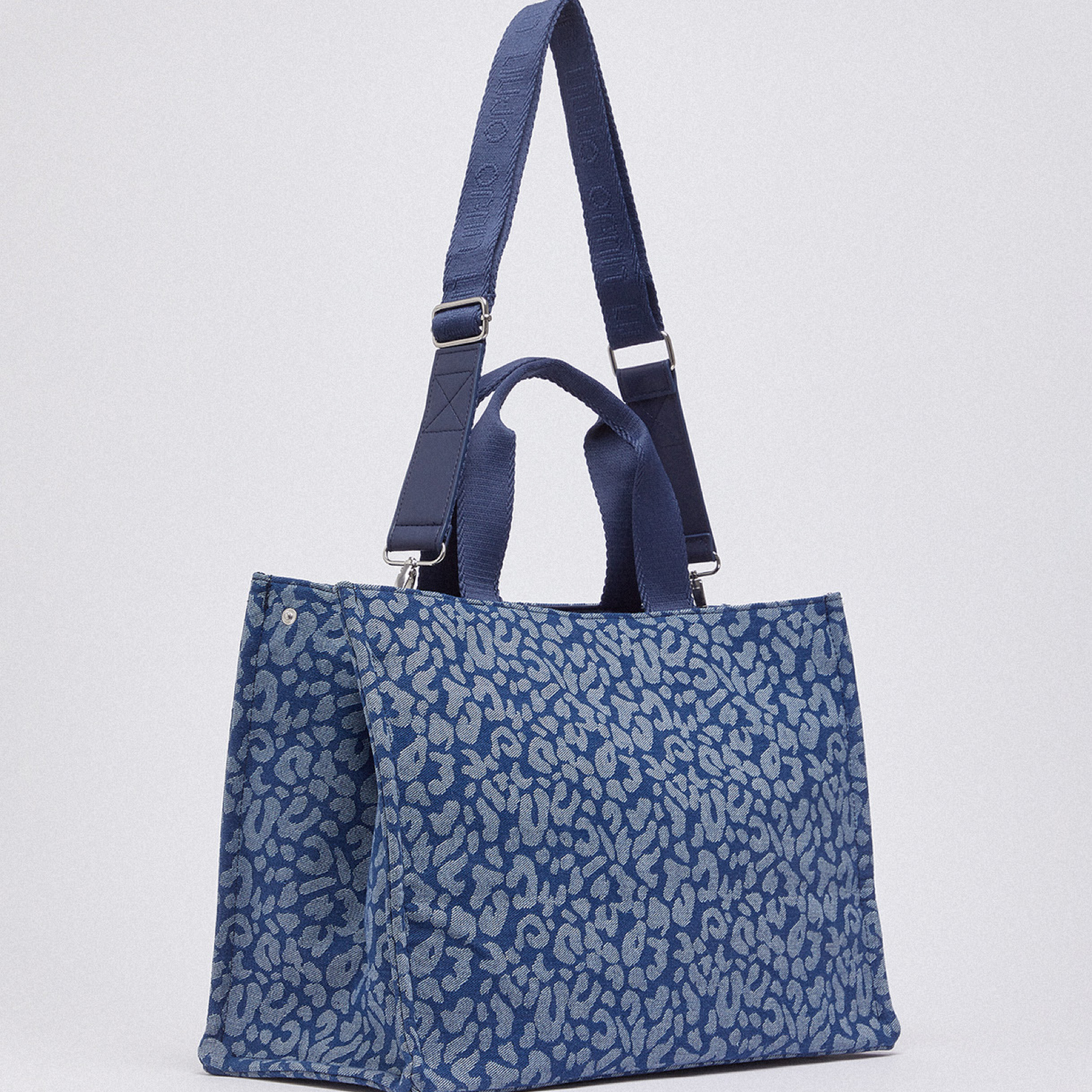 Дамска шопинг чанта Liu Jo Women Tote Bag 2A6026 D3200 78365 Side View