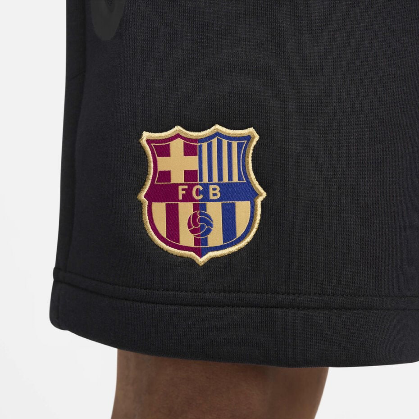 Мъжки къси панталони Nike F.C. Barcelona Tech Fleece Men Shorts FN8477-010 Close-Up
