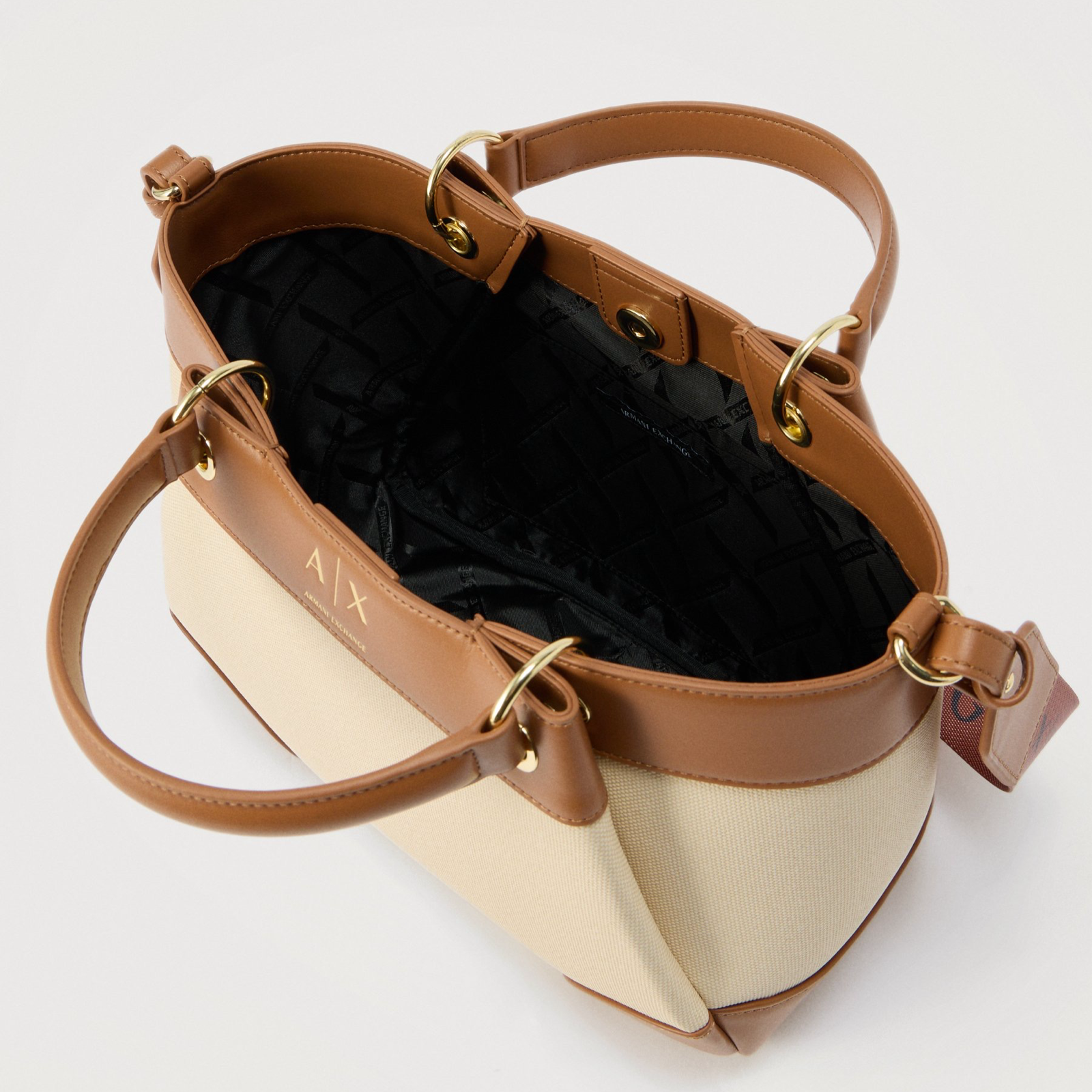 Дамска чанта Armani Exchange Women Handbag XW000393 AF22518 M6261 Inside View