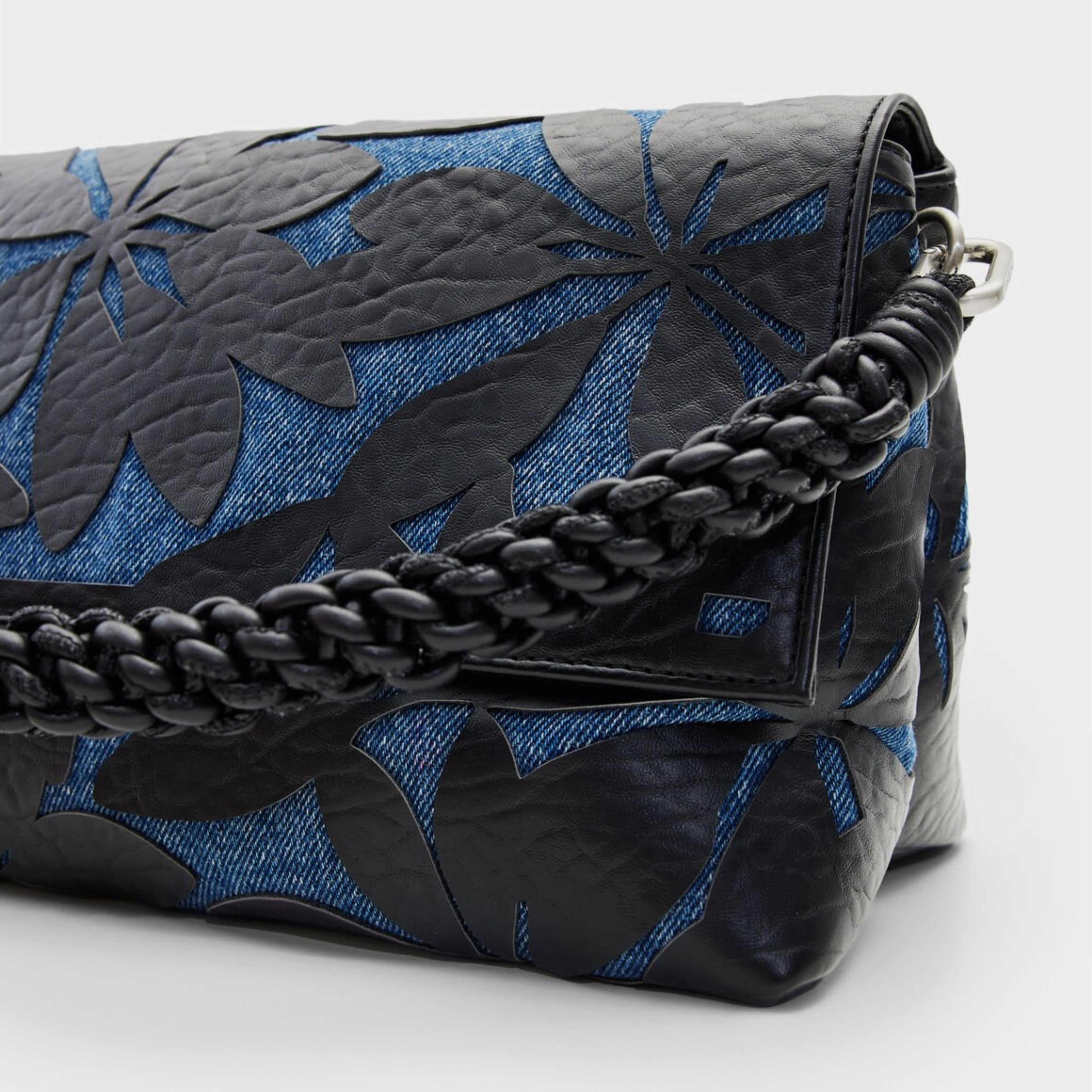 Дамска чанта Women’s shoulder bag Desigual 23WAXP60 5005U