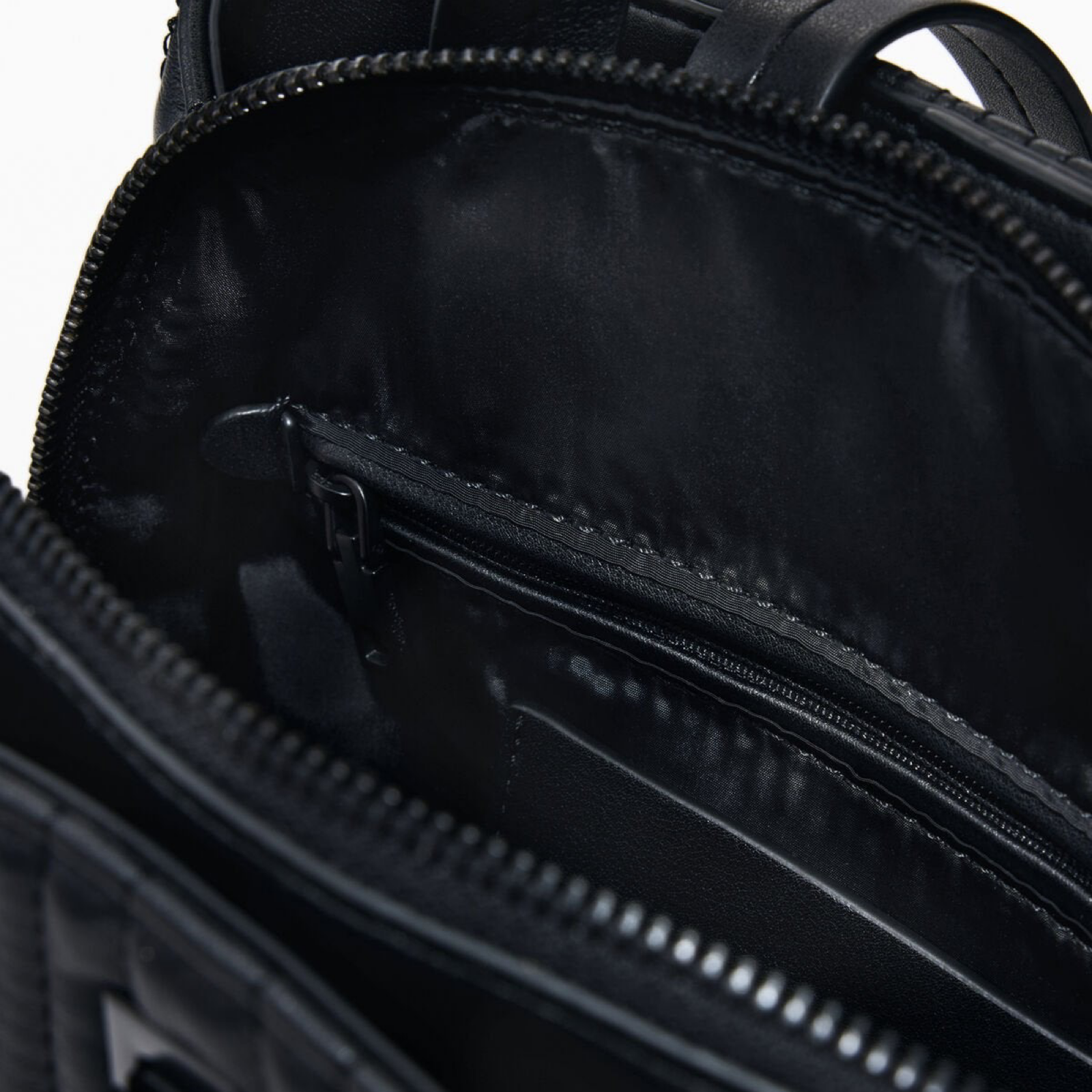 Дамска раница Desigual Women Rucksack 26SAKP42 2000 Inside View