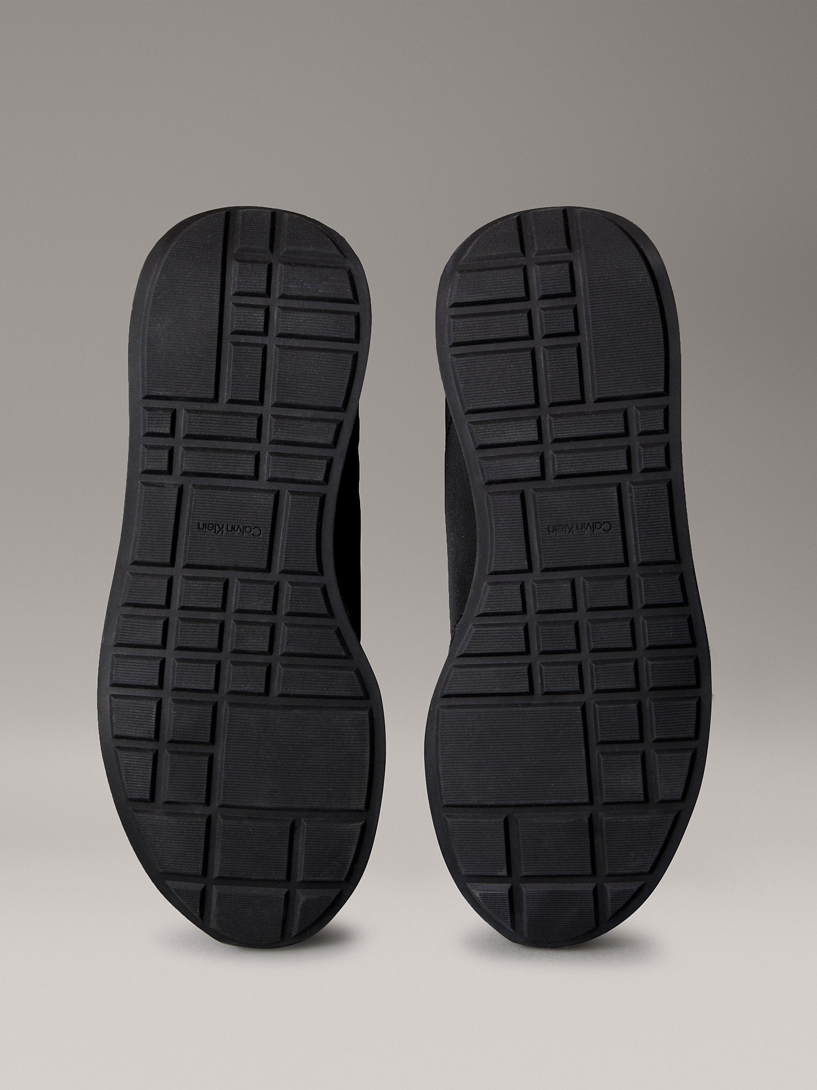 Мъжки кецове Women’s sneakers Calvin Klein YW0YW0199001A outsole view