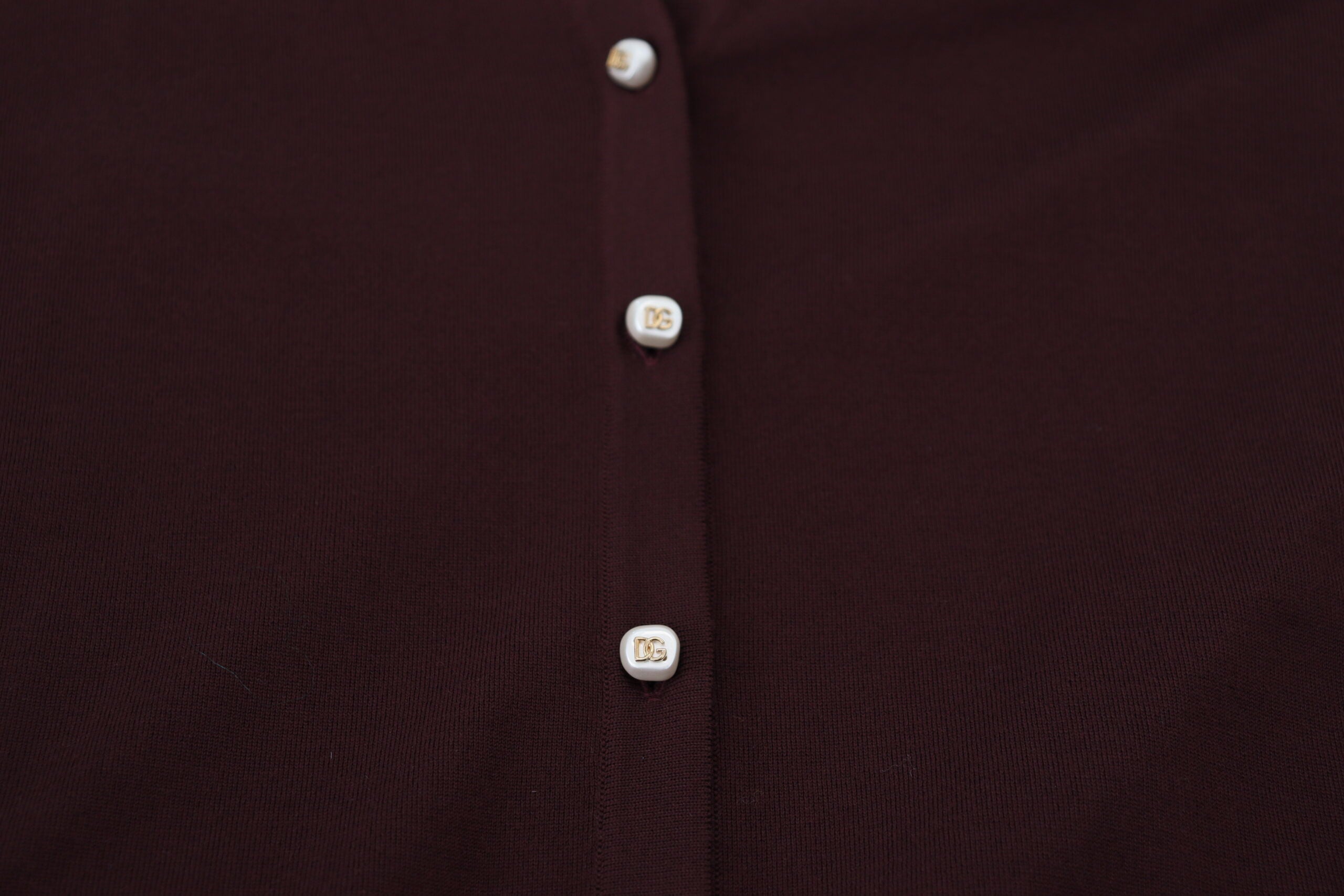 Dolce & Gabbana Chic Maroon вълнена жилетка с V-образно деколте