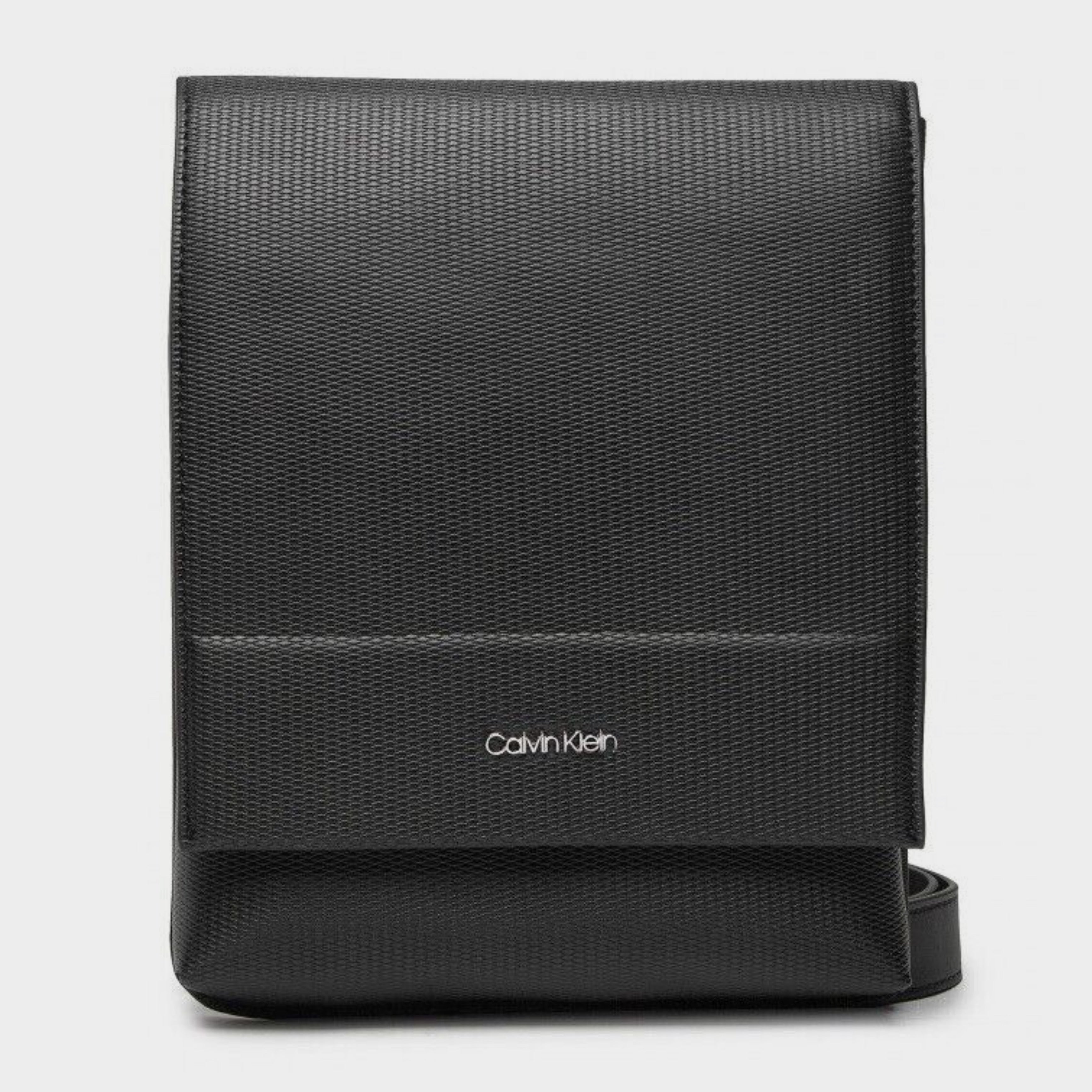 Мъжка чанта Men’s crossbody bag Calvin Klein K50K509000 Black front view