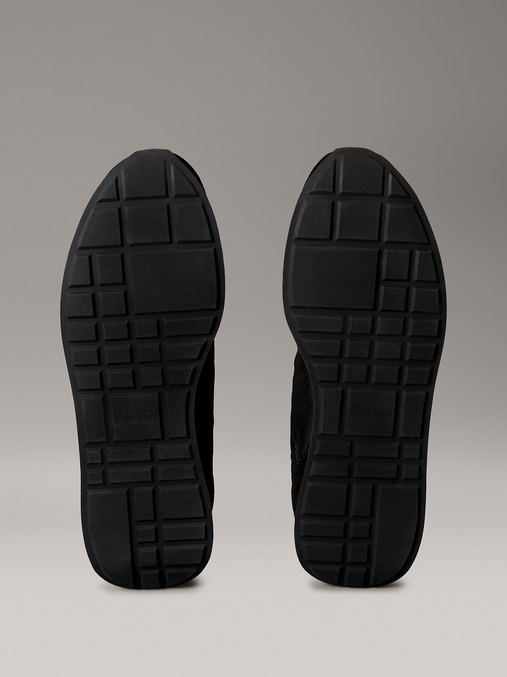 Мъжки кецове Men’s sneakers Calvin Klein
YM0YM013610GM Black outsole view