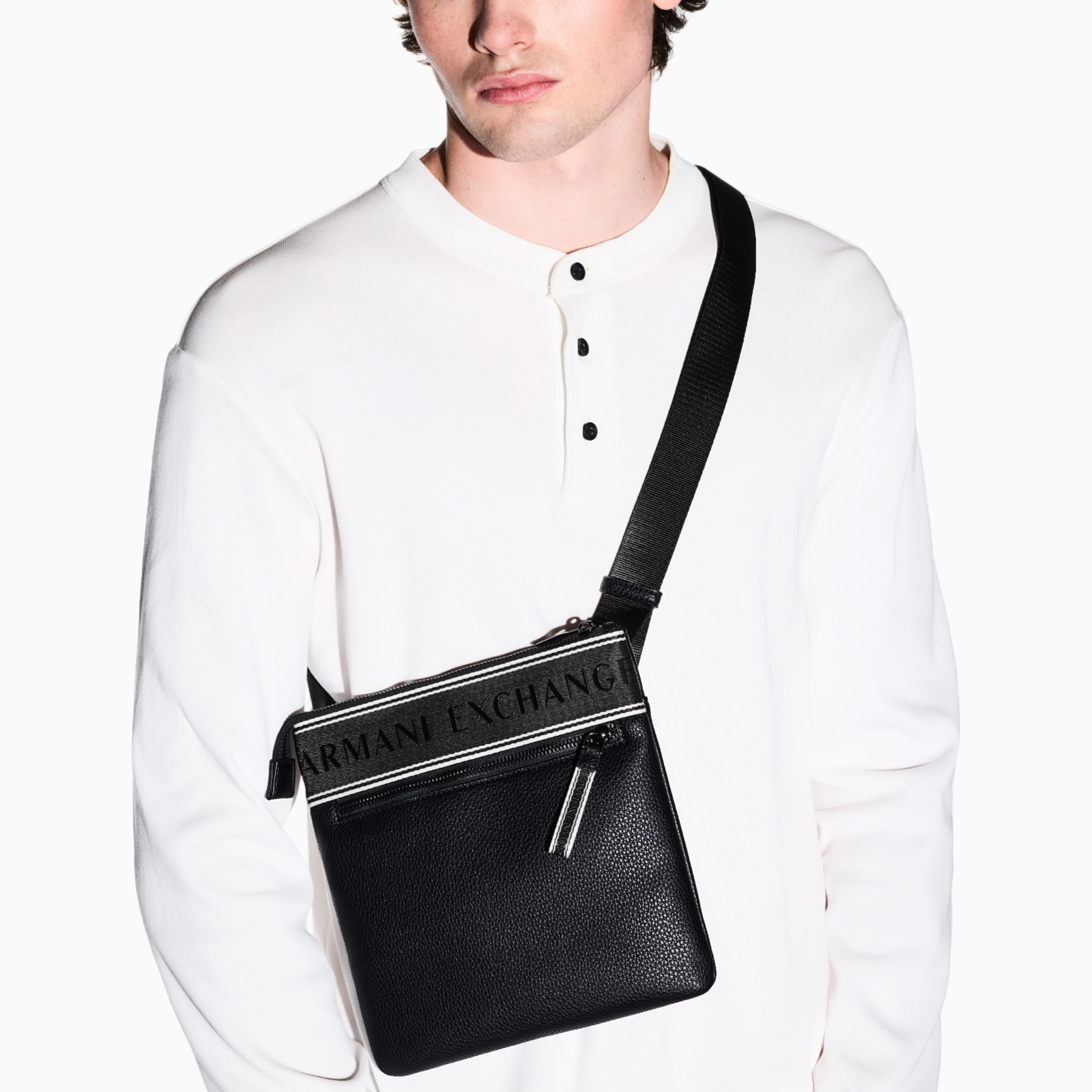 Мъжка чанта Armani Exchange Men Bag XM002610 AF22662 Model View