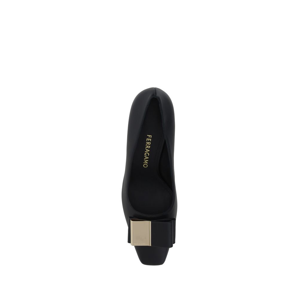 Помпи Ferragamo