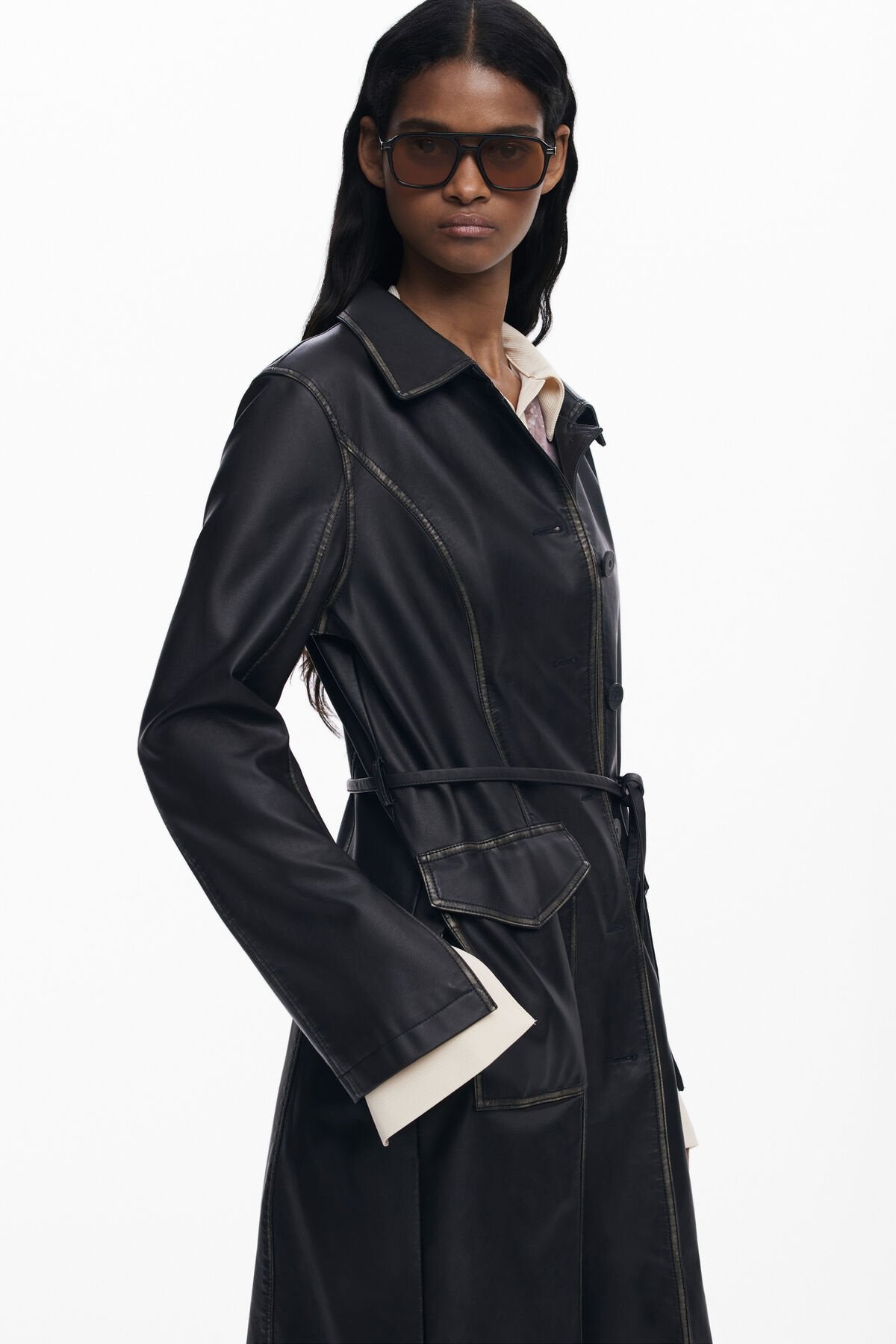 Дамско дълго палто от еко кожа Women’s long coat Desigual 25WWEW332000 Black side view