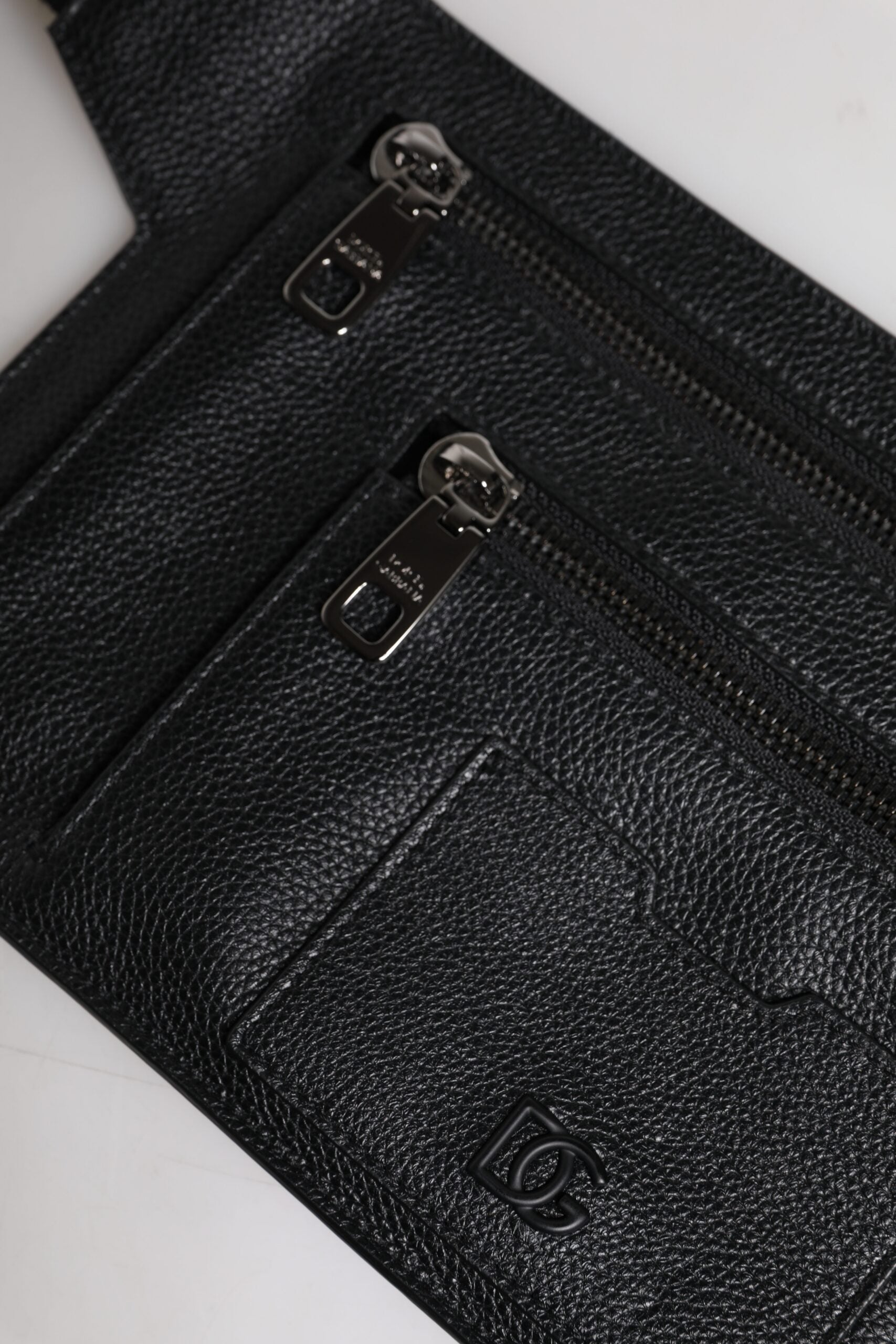 Dolce & Gabbana DG Logo Waist Bag BM1837 AZ319 80999 Close-Up