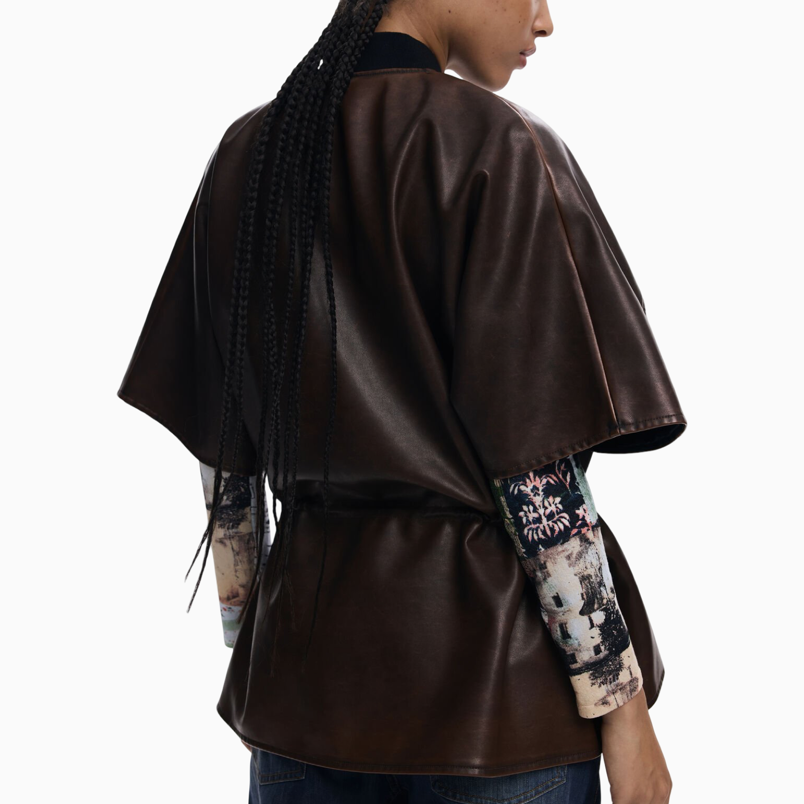 Дамски пончо Desigual Women Poncho
25WAIP03 Back View