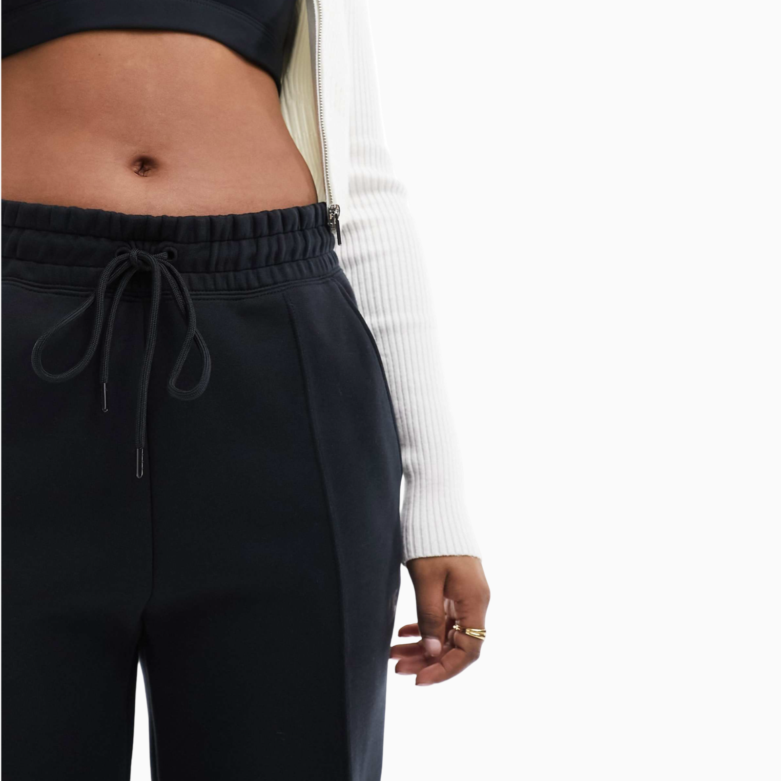 Дамско спортно долнище Nike Tech Fleece Women Jogger FB8330-010 Close-Up