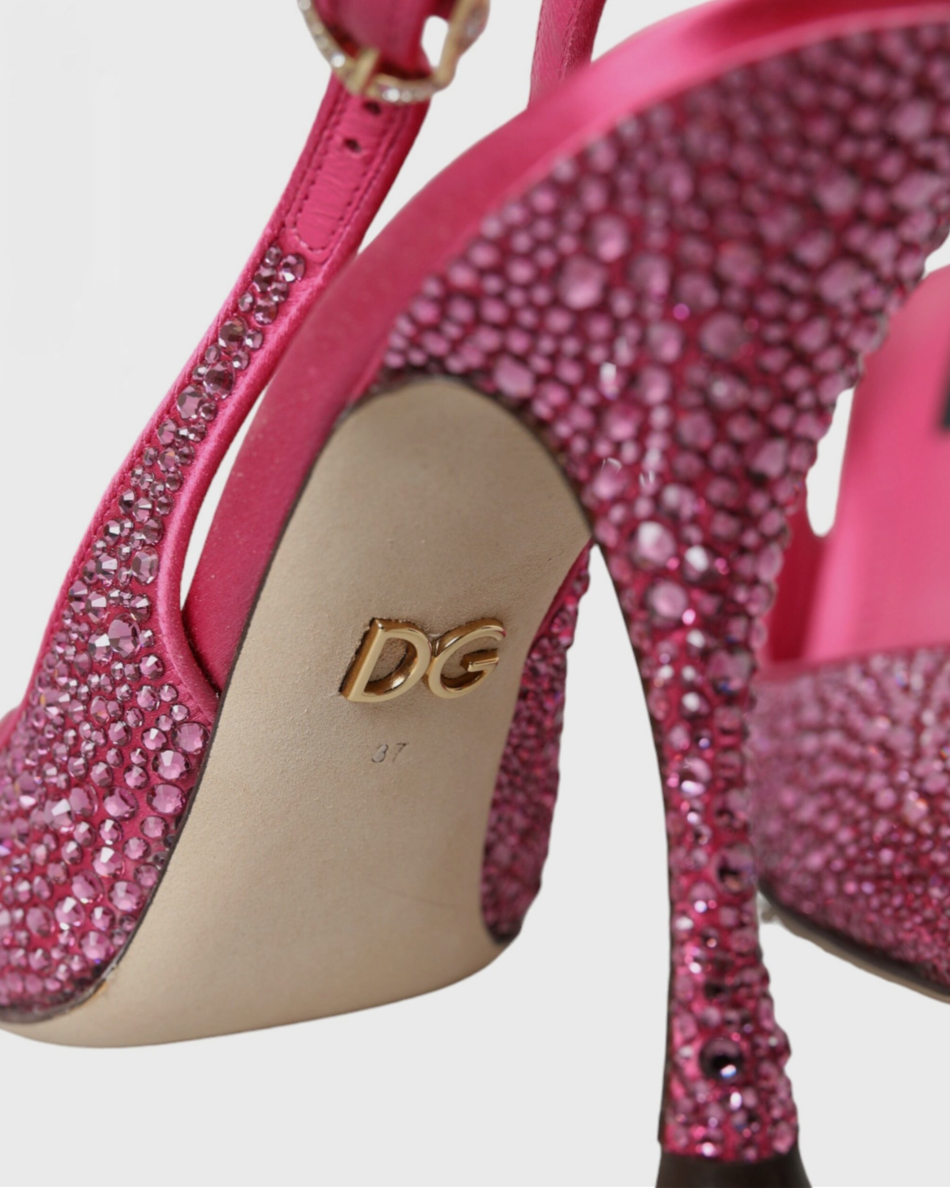 Дамски луксозни обувки с кристали на висок ток в розово DOLCE & GABBANA
Women’s Luxury Pink Slingbacks Crystal Heels