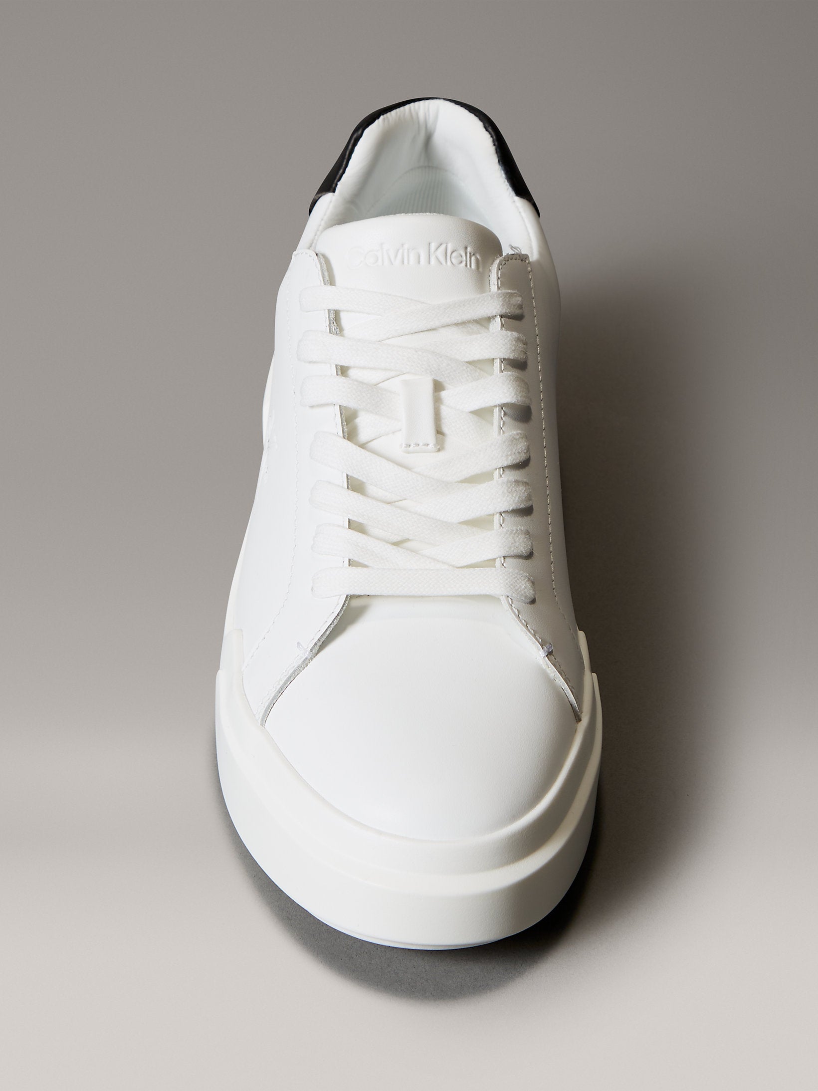 Мъжки кецове Men’s sneakers Calvin Klein YM0YM0134401W White front view