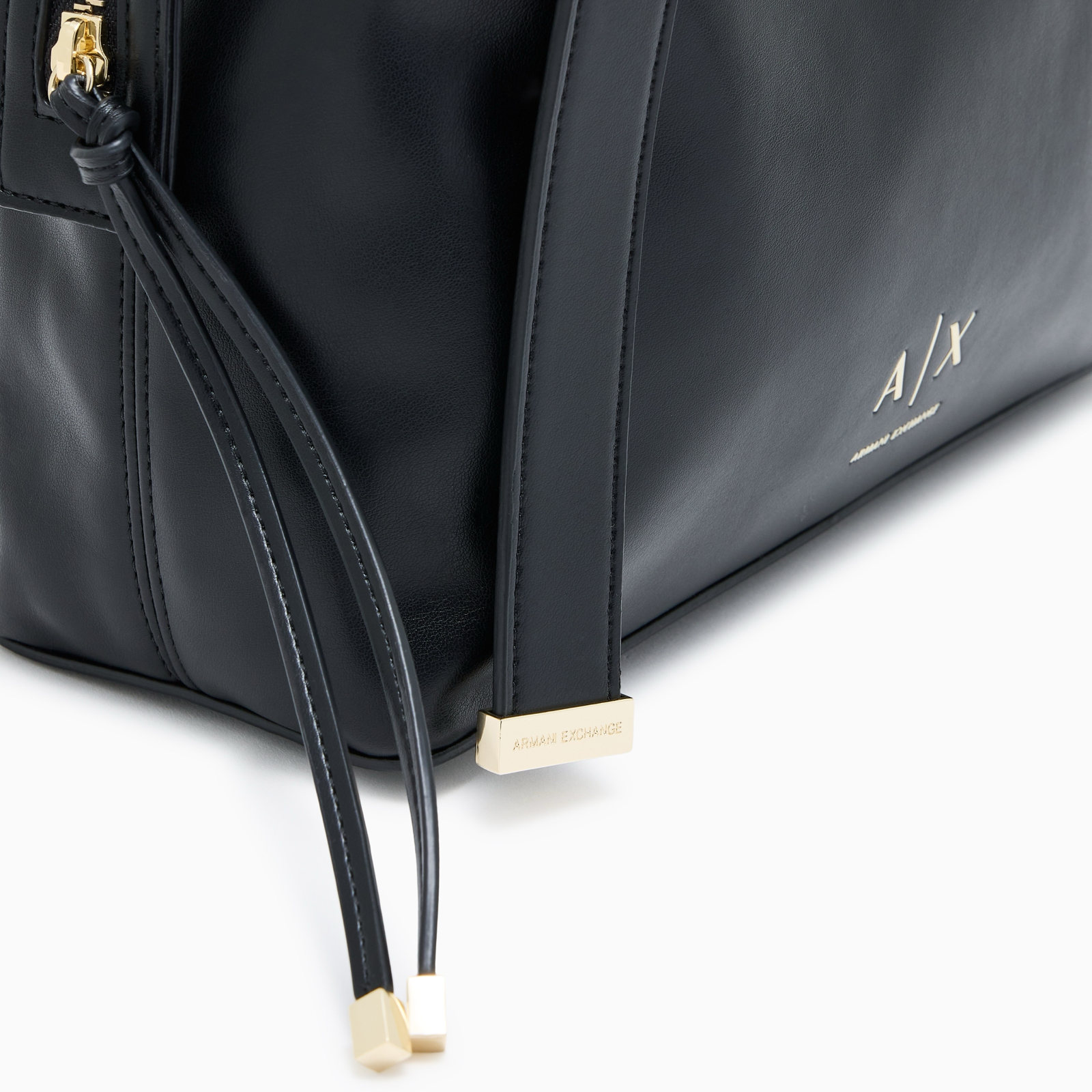 Дамска чанта Armani Exchange Women Shoulder Bag XW002604 AF19902 UC001 Close-Up