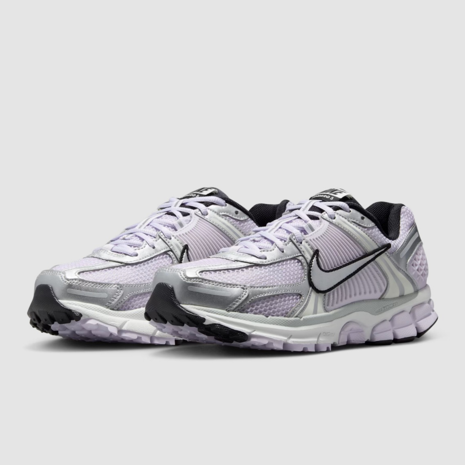 Дамски маратонки Nike Air Zoom Vomero 5 Women Sneakers FD0884-025 Front View