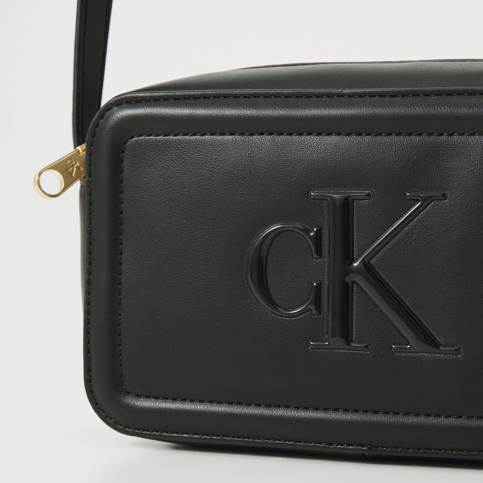 Дамска чанта Calvin Klein Women Shoulder Bag LV04F3220G UB1 Close-Up