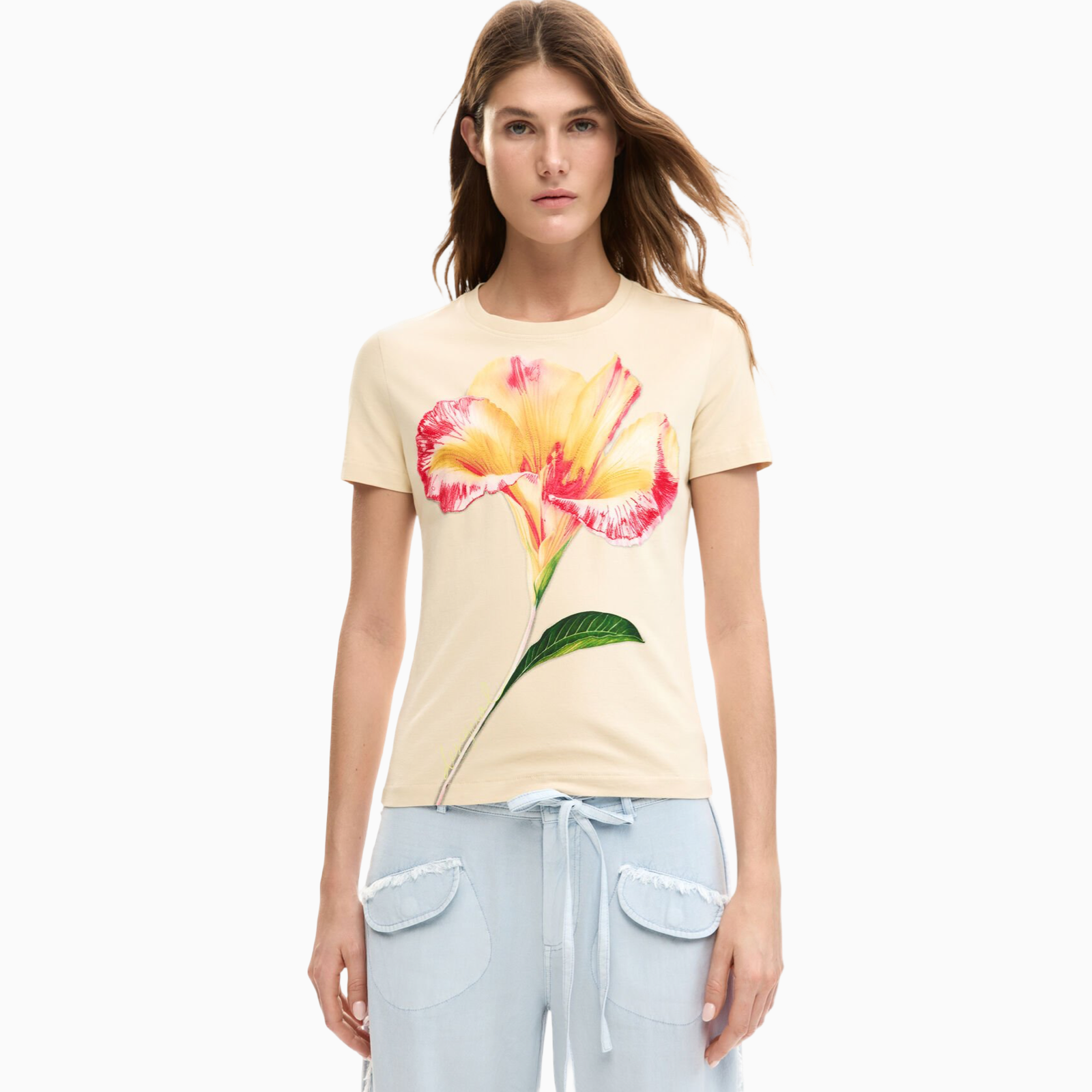 Дамска бежова тениска Desigual Women T-shirt 26SWTK03 1001 Front View