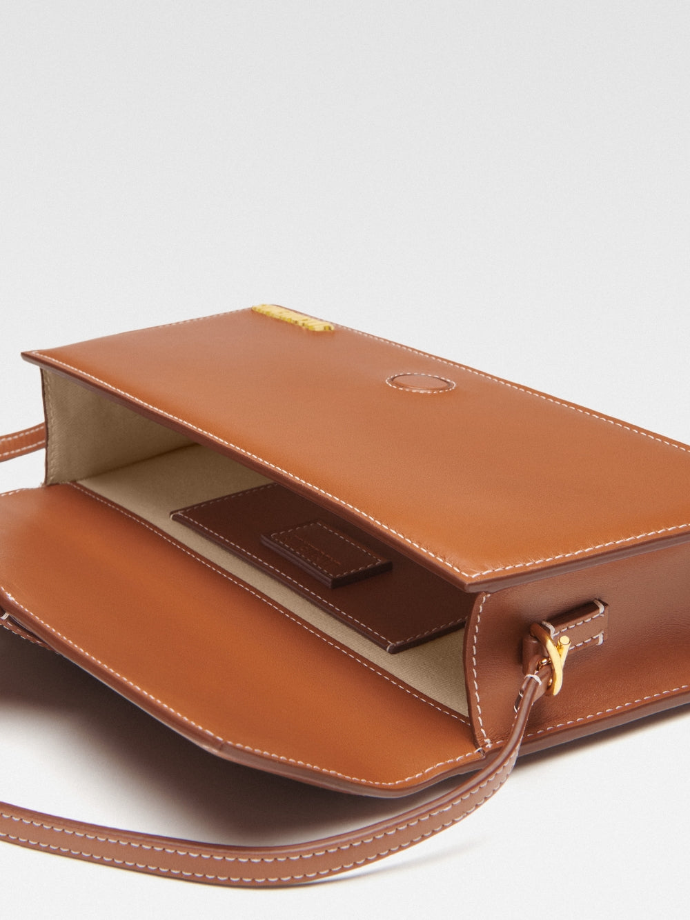 Дамска чанта Women’s handbag JACQUEMUS Le Bambino 221BA0133072811 Brown inside view