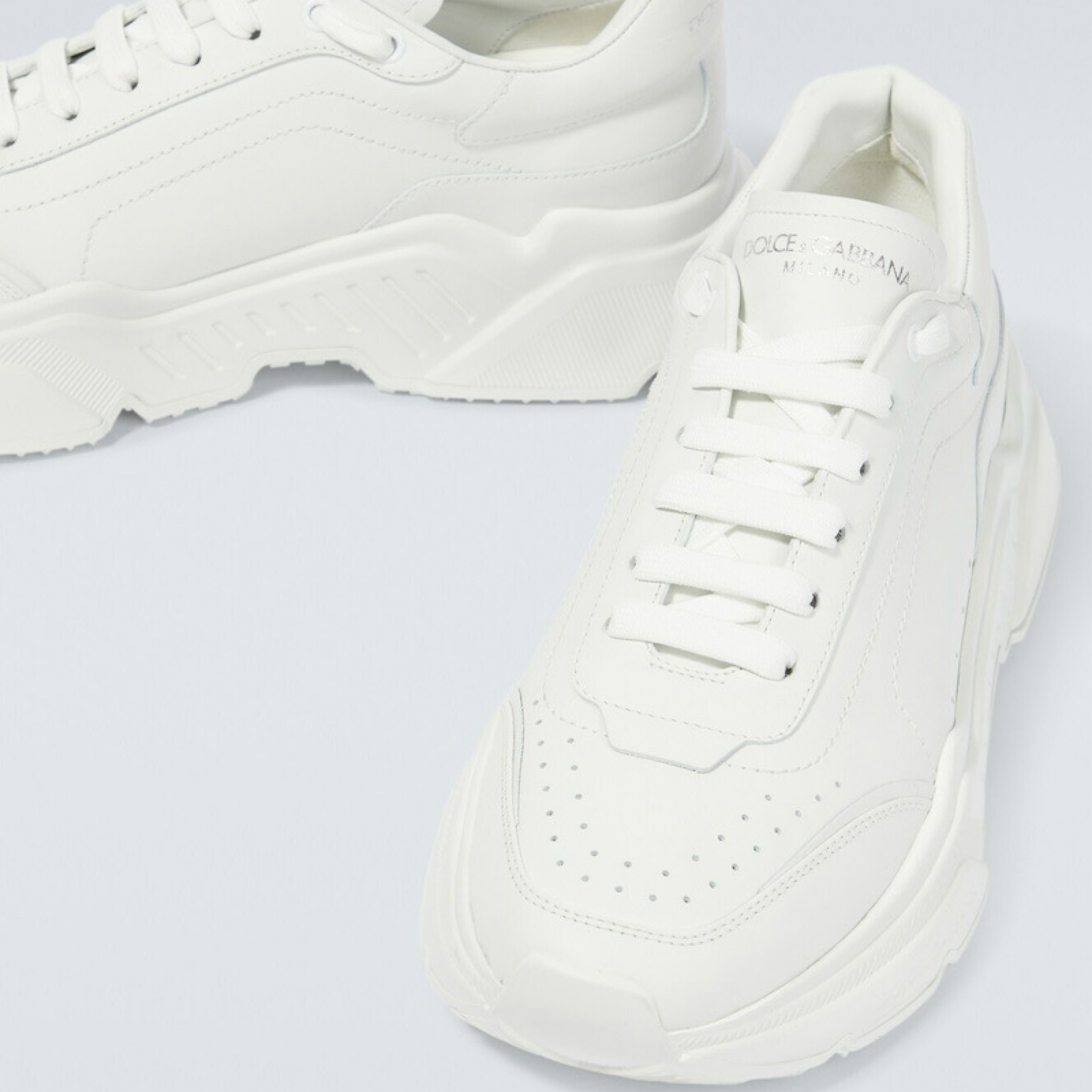 Мъжки бели маратонки Dolce & Gabbana Daymaster Men Sneakers CK1805 AW178 80001 Close-Up