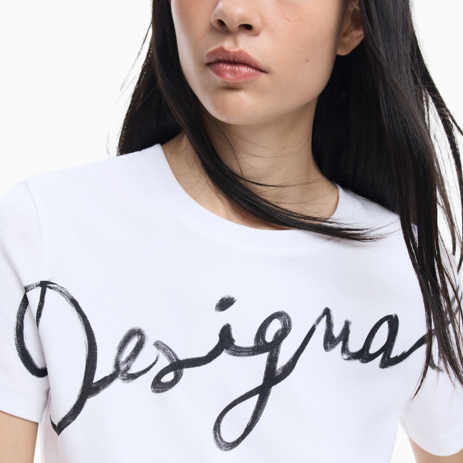 Дамска бяла тениска Desigual Women T-shirt 26SWTK071000 Close-Up