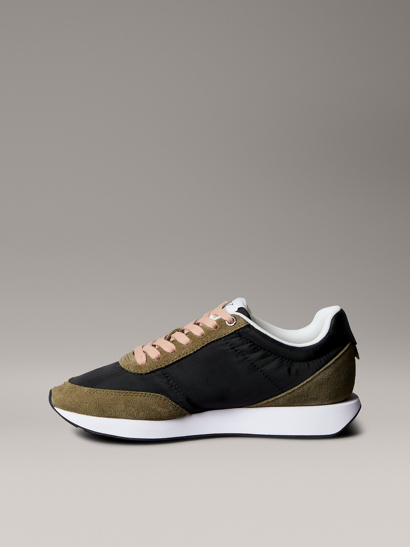 Мъжки кецове Women’s sneakers Calvin Klein YW0YW0199001A medial view