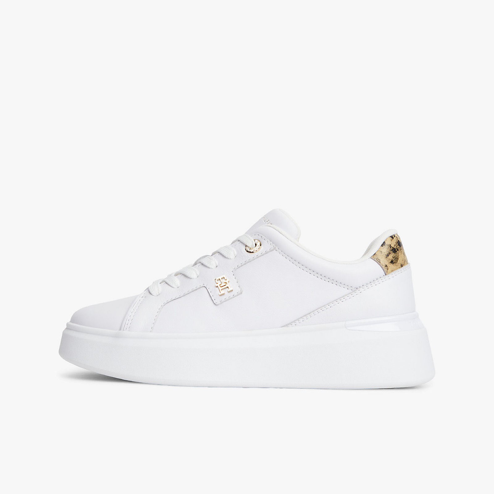 Дамски бели кецове Tommy Hilfiger Women Sneakers FW0FW09456 YBS Medial View