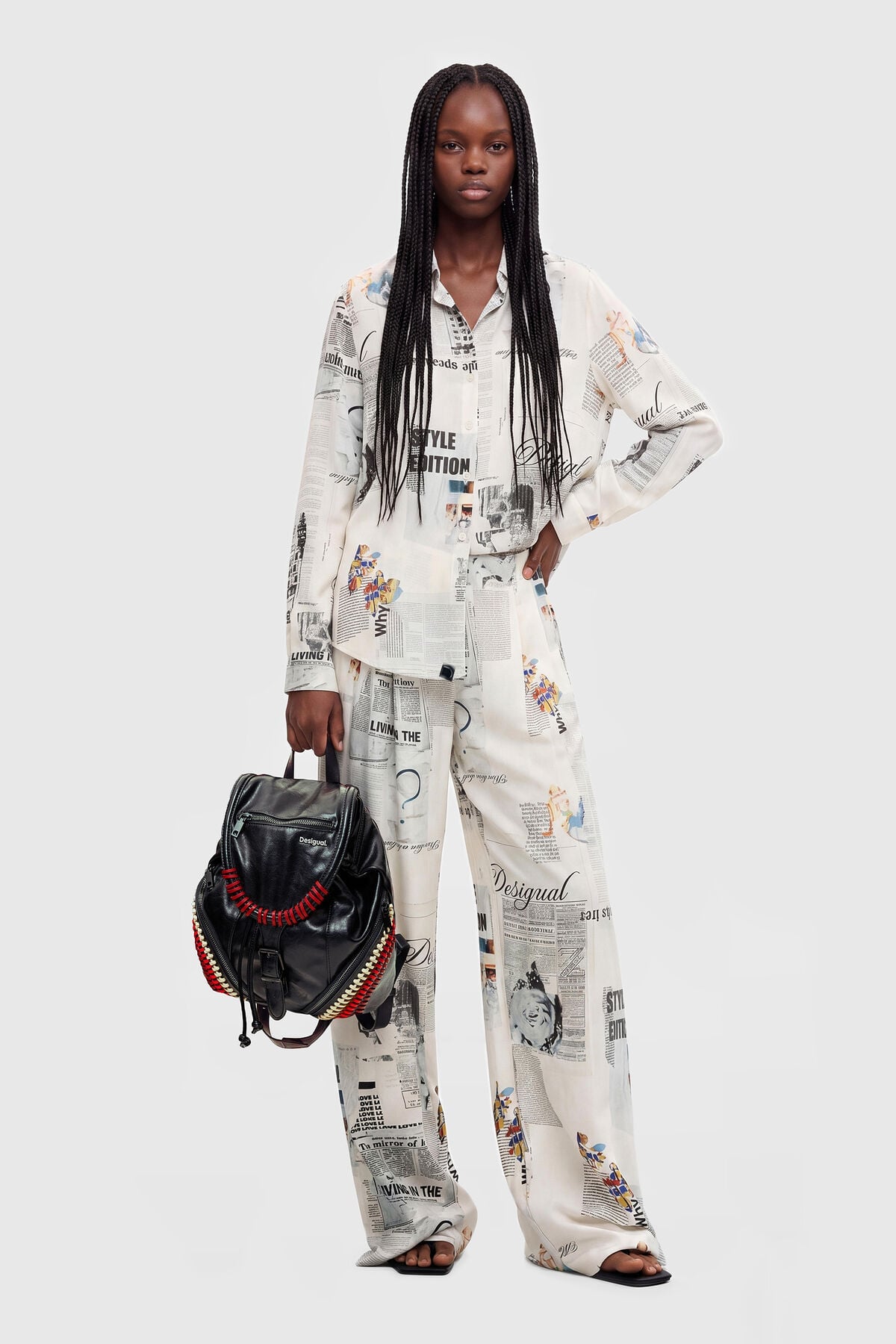 Дамска раница Desigual Women Rucksack 26WAKP01 2000 Hand View