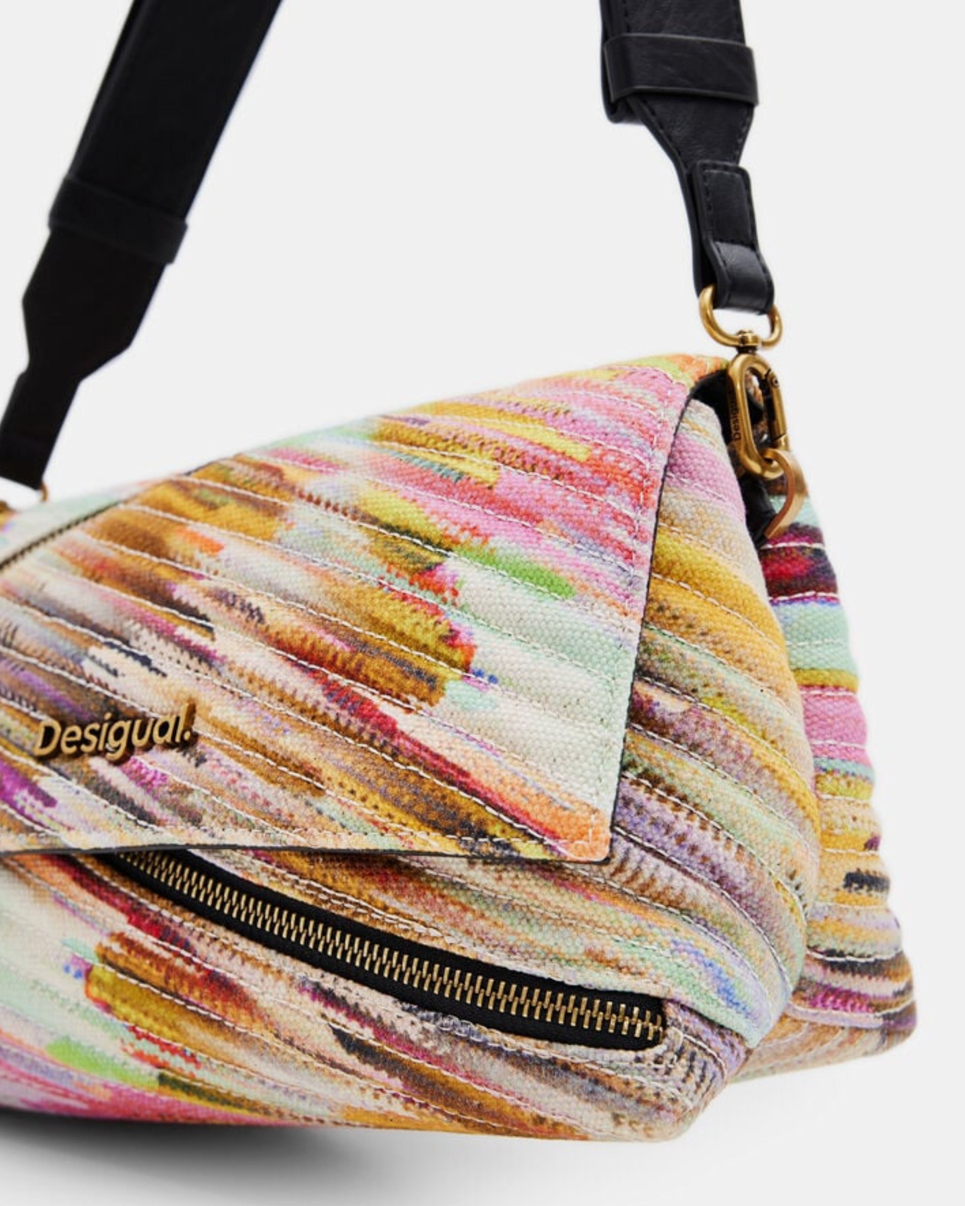 Дамска многоцветна чанта Women’s shoulder bag Desigual M Multicolour
24SAXA04 9019U