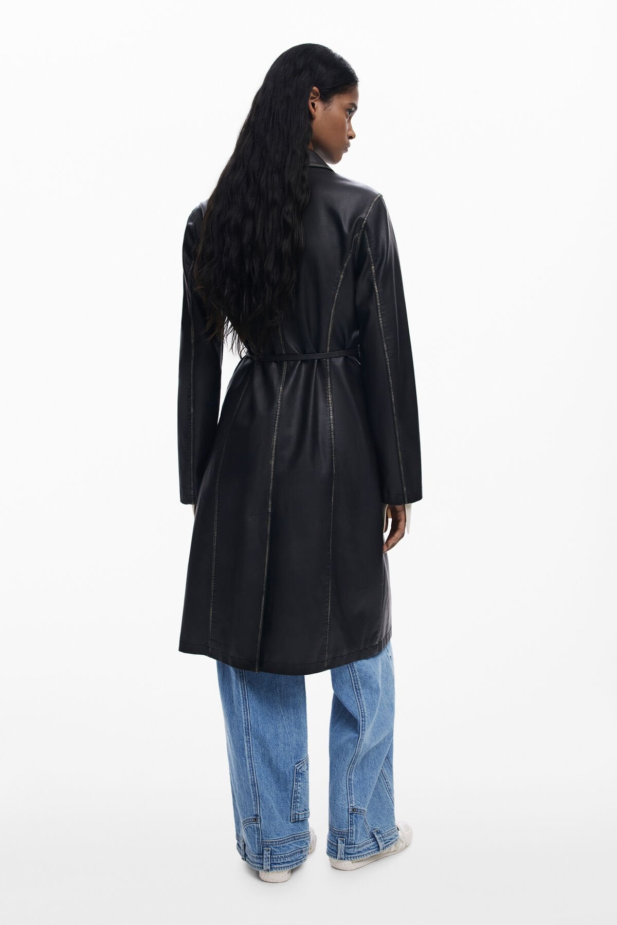 Дамско дълго палто от еко кожа Women’s long coat Desigual 25WWEW332000 Black back view