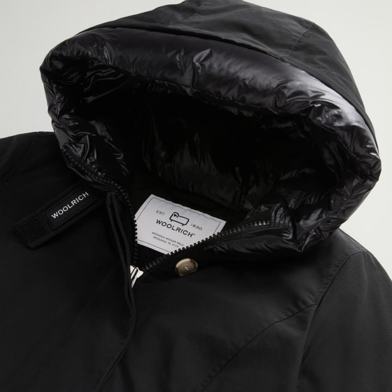 Дамско парка яке Woolrich Arctic Parka Women Jacket CFWWOU0580FRUT001 BLK Close-Up