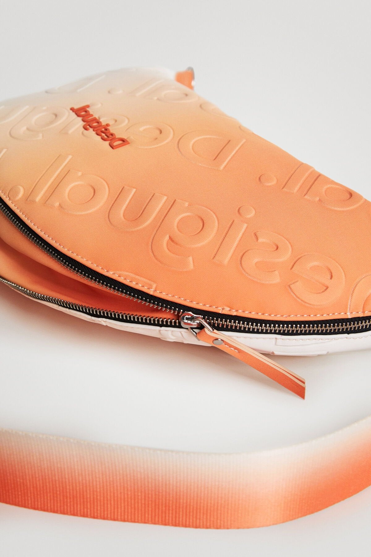 Дамска чанта Women’s shoulder bag Desigual logo banana sling 22SAXPAD 7056U Orange