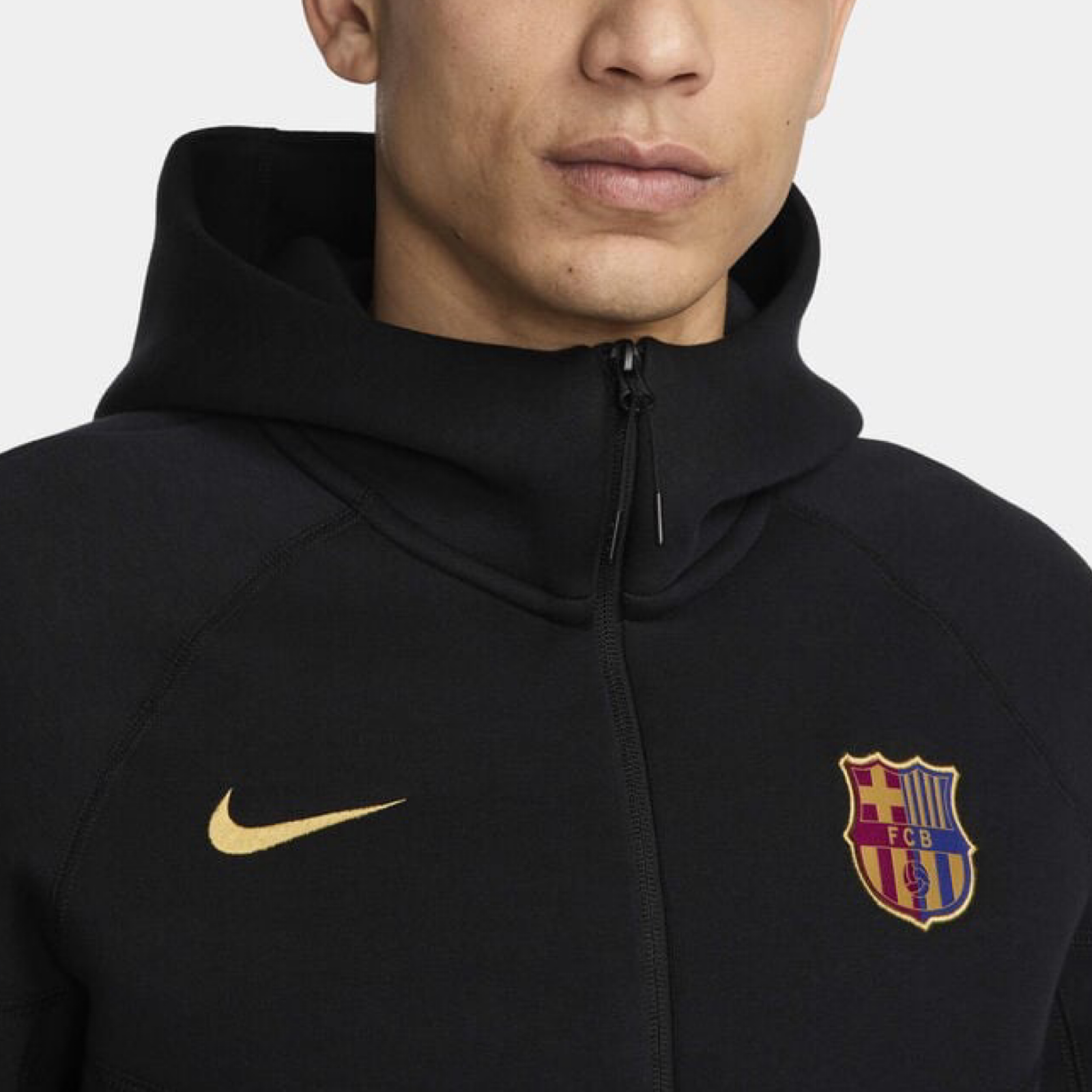 Мъжки суичър Nike F.C. Barcelona Men Tech Fleece Sweatshirt HF7724-011 Close-Up