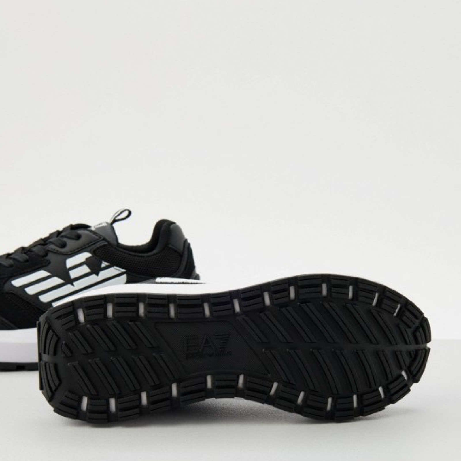 Мъжки маратонки EA7 Emporio Armani Men Sneakers 7X000657 AF23110 MC001 Insole View