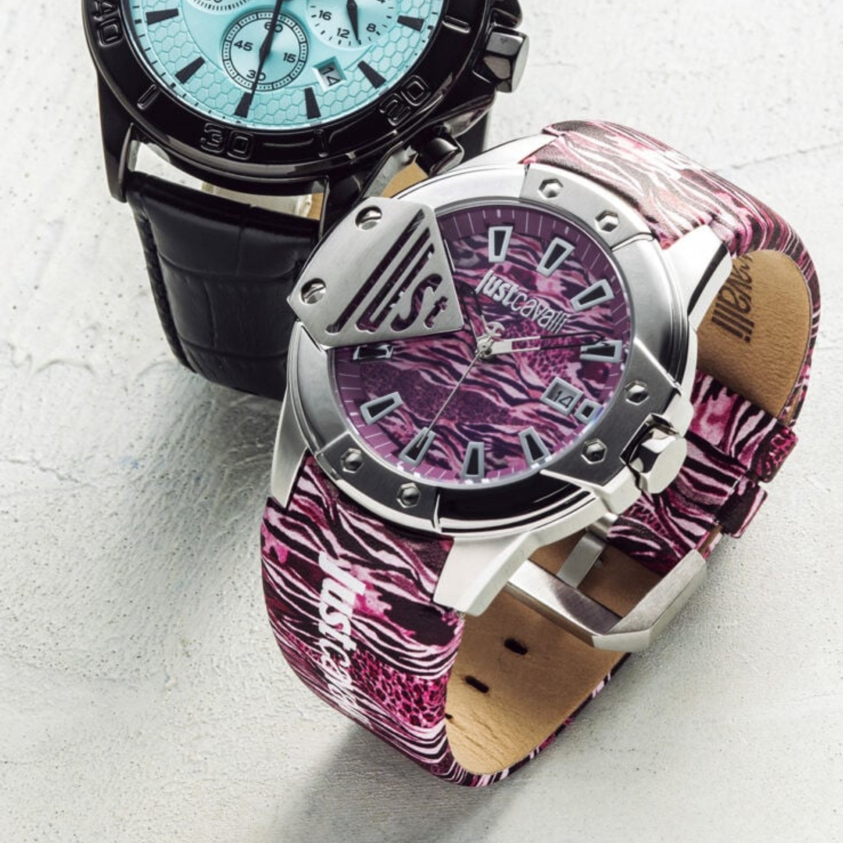 Часовник Unisex watch Just Cavalli
JC1G260L0015 Pink Lifestyle view