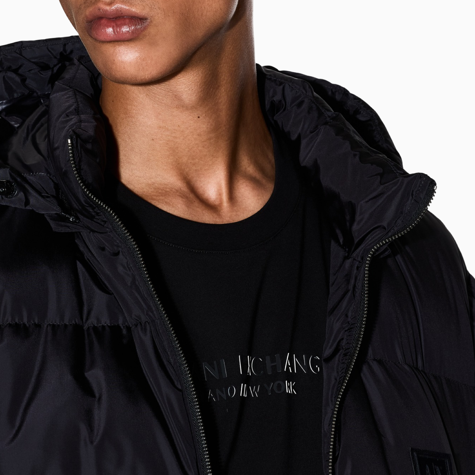 Мъжка черна тениска Armani Exchange Men T-shirt XM001280 AF10361 Close-Up
