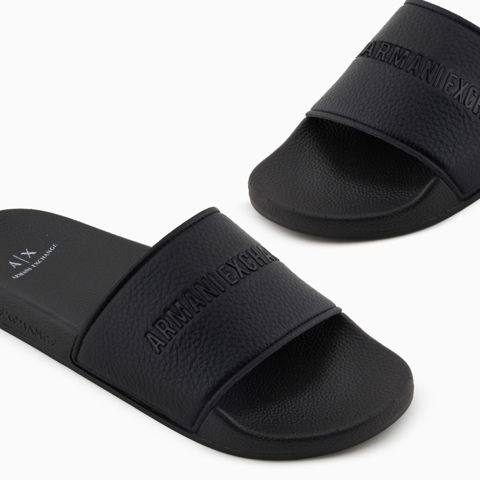 Мъжки черни чехли Armani Exchange
XUP017 XV795