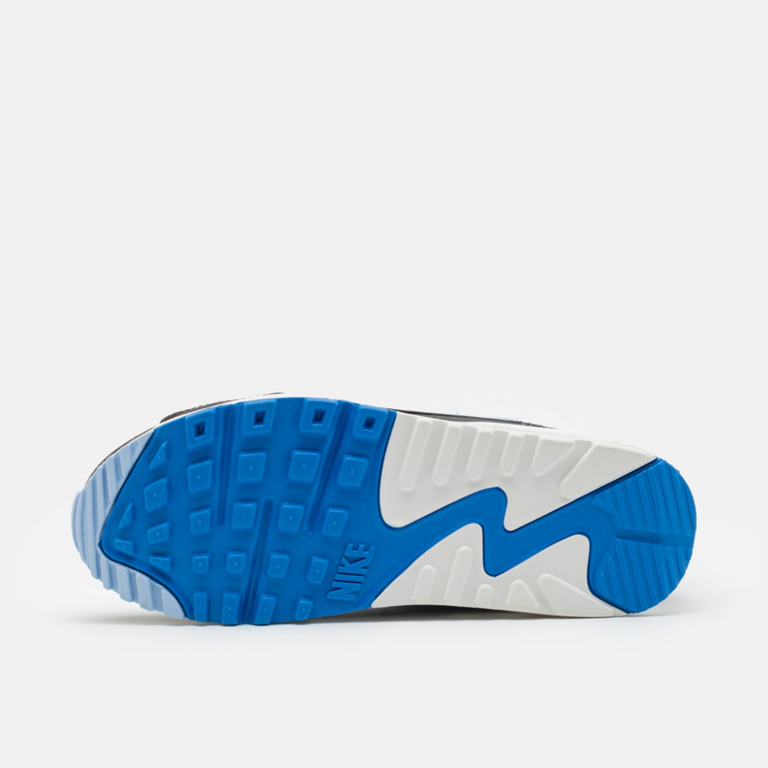 Дамски маратонки Nike Air Max 90 Futura FJ4798 100