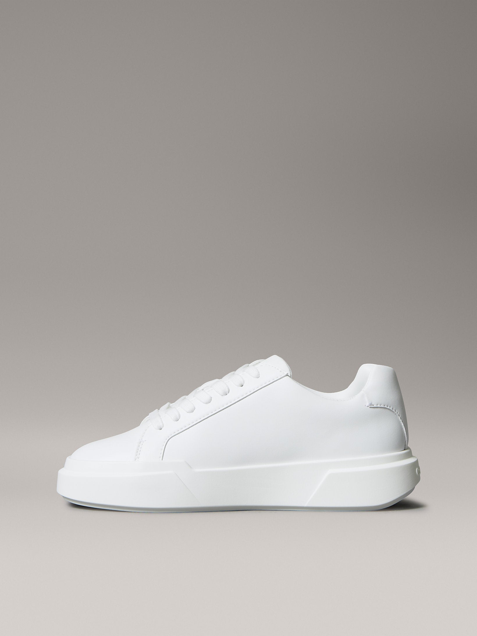 Дамски кецове Women’s sneakers Calvin Klein YW0YW019470K4 White medial view