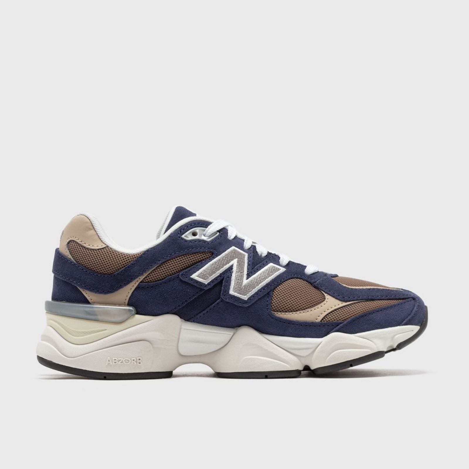 Дамски маратонки New Balance 9060
GC9060BF