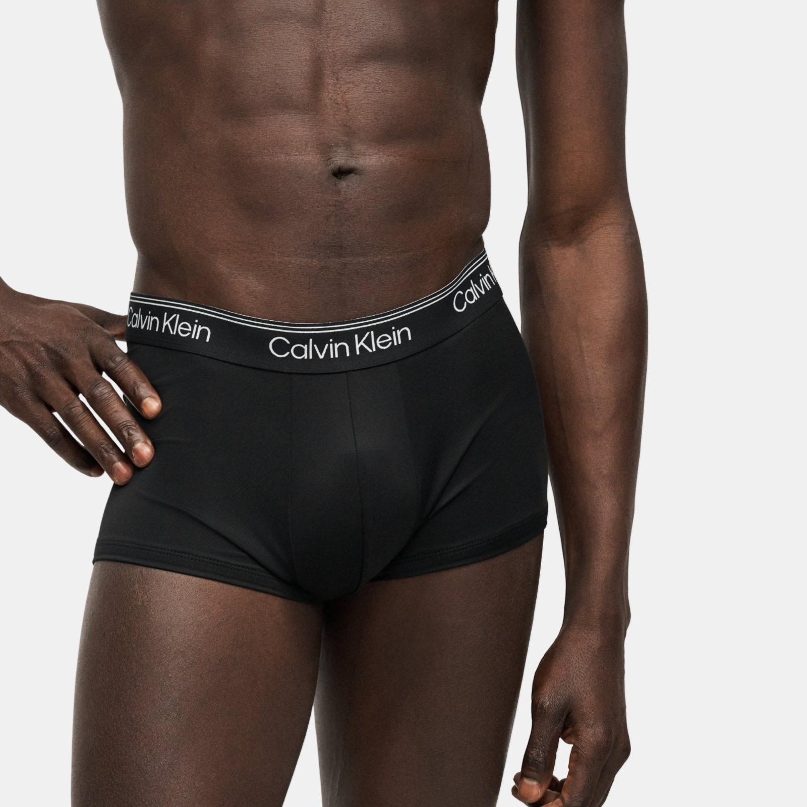 5 броя мъжки боксерки Calvin Klein Men 5-pack Boxers LV00NB4412 3ZY Model View